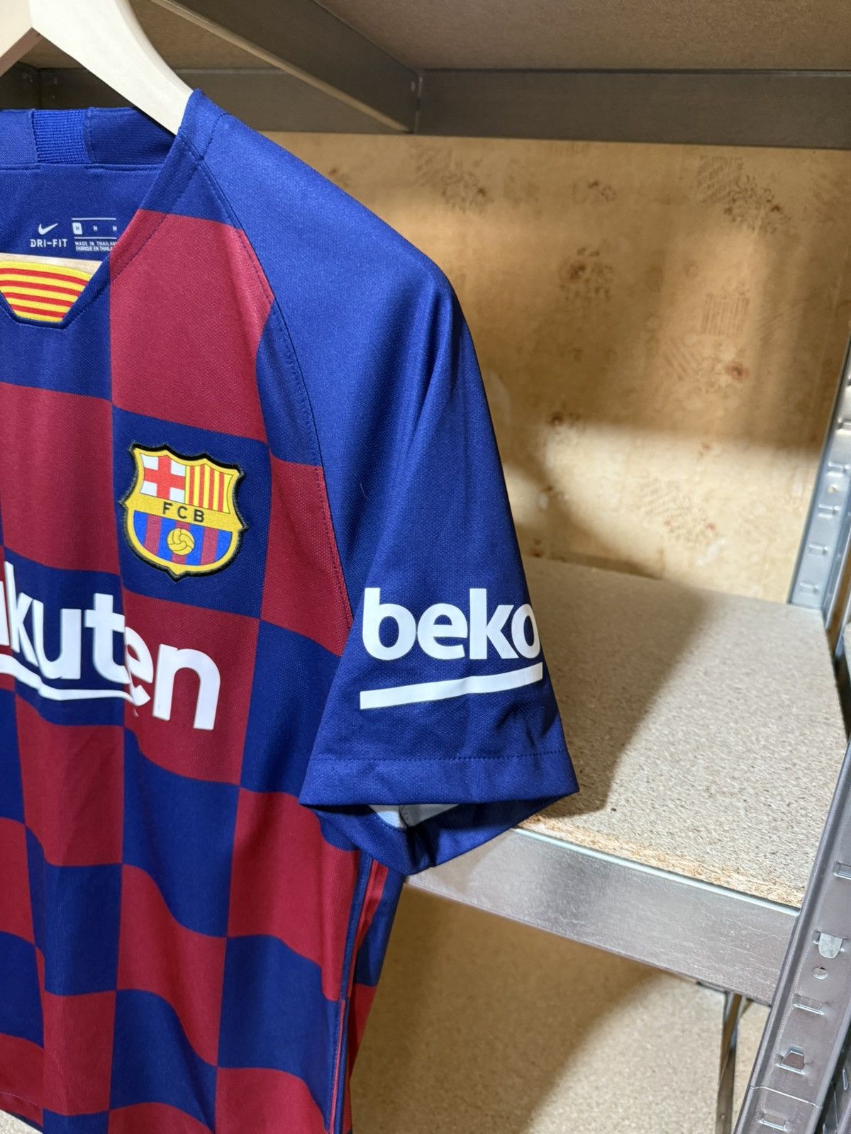 Nike Rare Nike FC Barcelona 2019 2020 Home Football Soccer Jersey Size US M / EU 48-50 / 2 - 4 Thumbnail
