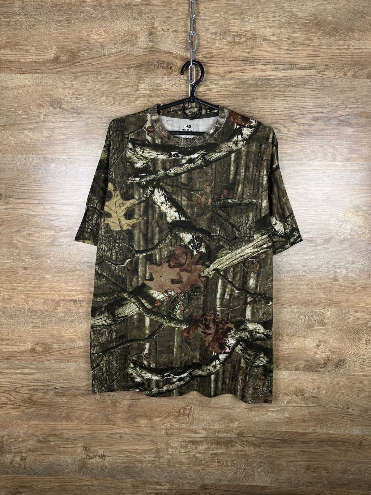 Vintage Crazy Vintage Y2K Realtree Camo T-shirt Carhartt Style tee Size US L / EU 52-54 / 3 - 1 Thumbnail