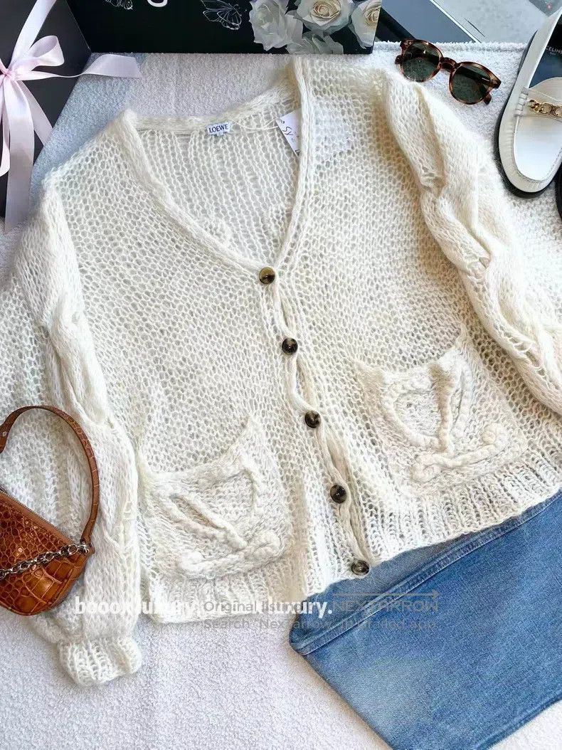Loewe Loewe Mohair White Back Logo Cardigan Size XS / US 0-2 / IT 36-38 - 1 Thumbnail