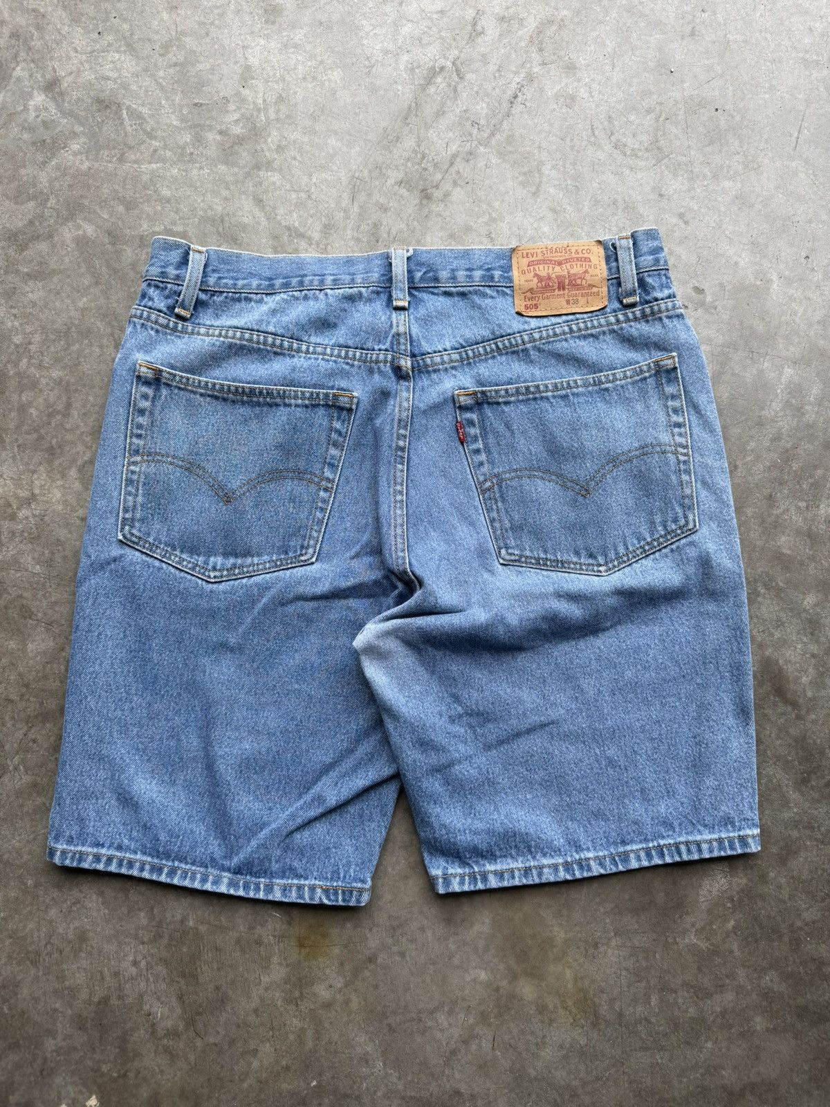 Levi's Vintage 90’s/00’s Levi’s 505 Baggy Denim Skater Jorts Size US 36 / EU 52 - 1 Thumbnail