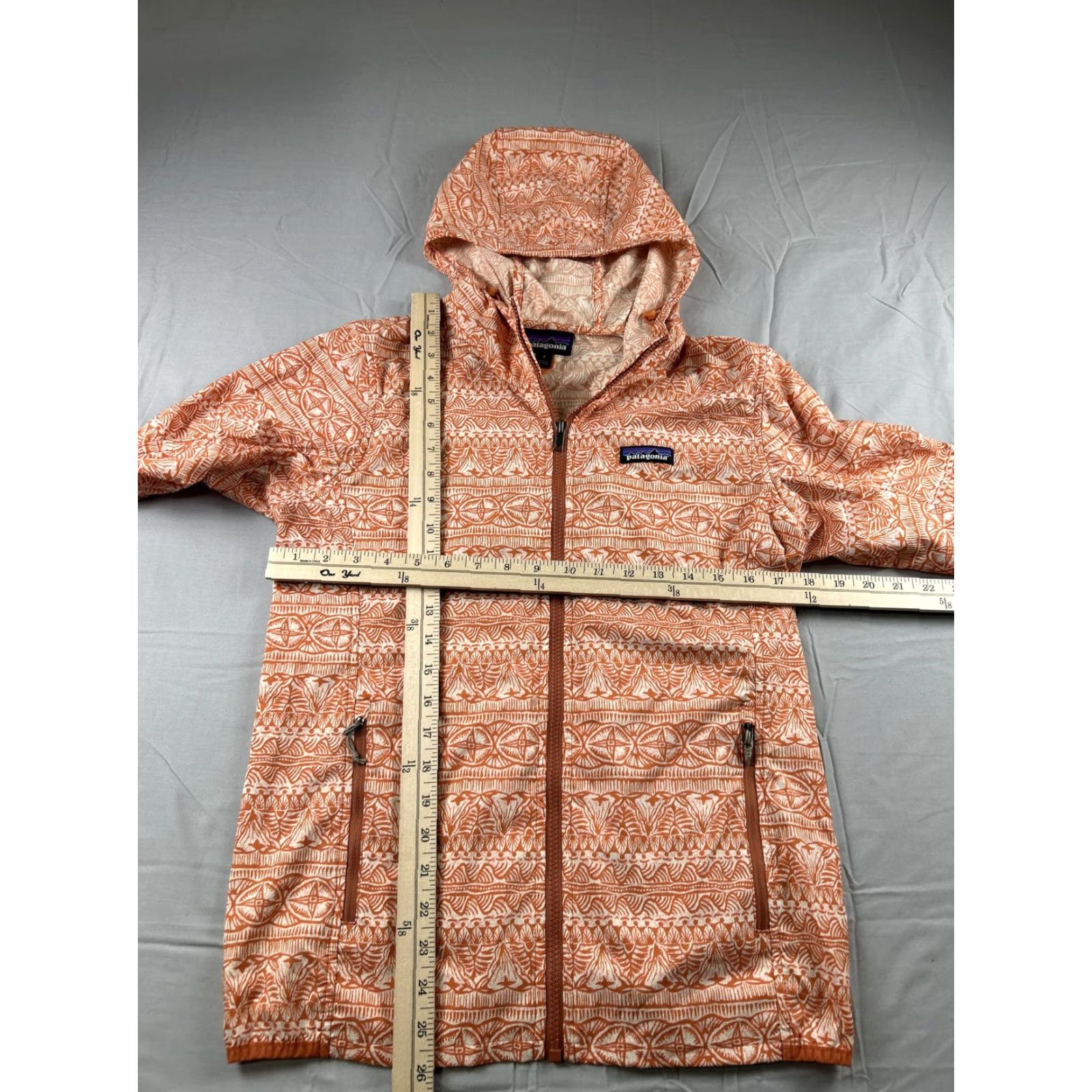 Patagonia Patagonia Hoody Jacket Small Womens Lightweight Zip Hooded Orange Geometric Pattern Size S / US 4 / IT 40 - 5 Thumbnail