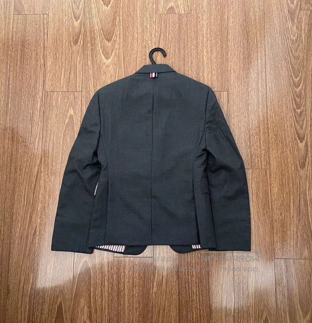 Thom Browne thom browne super 120s two. Size US XXS / EU 40 - 4 Thumbnail