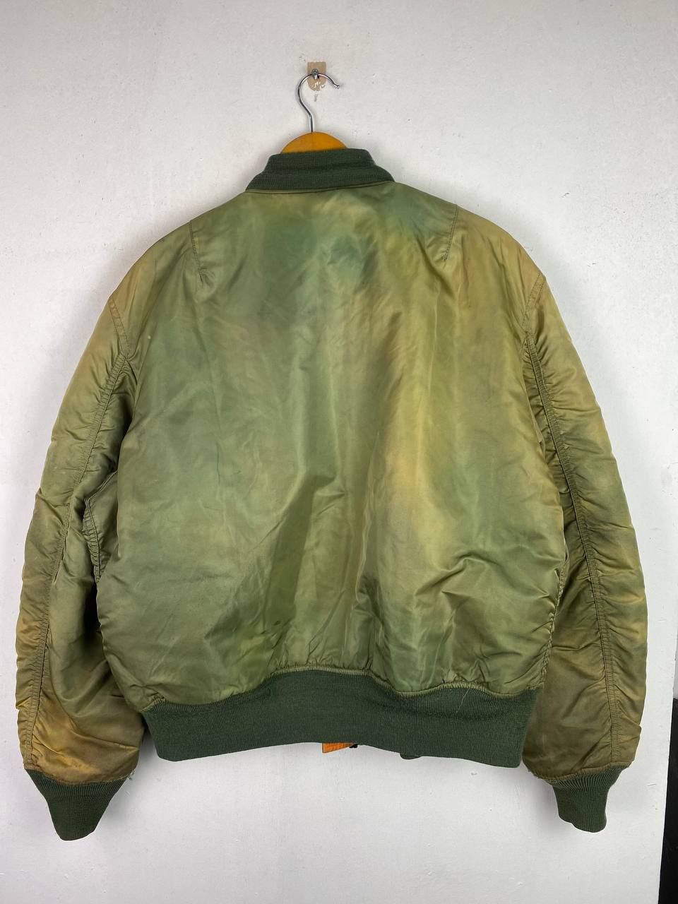 Alpha Industries alpha industries thrashed bomber jacket Size US L / EU 52-54 / 3 - 14 Thumbnail