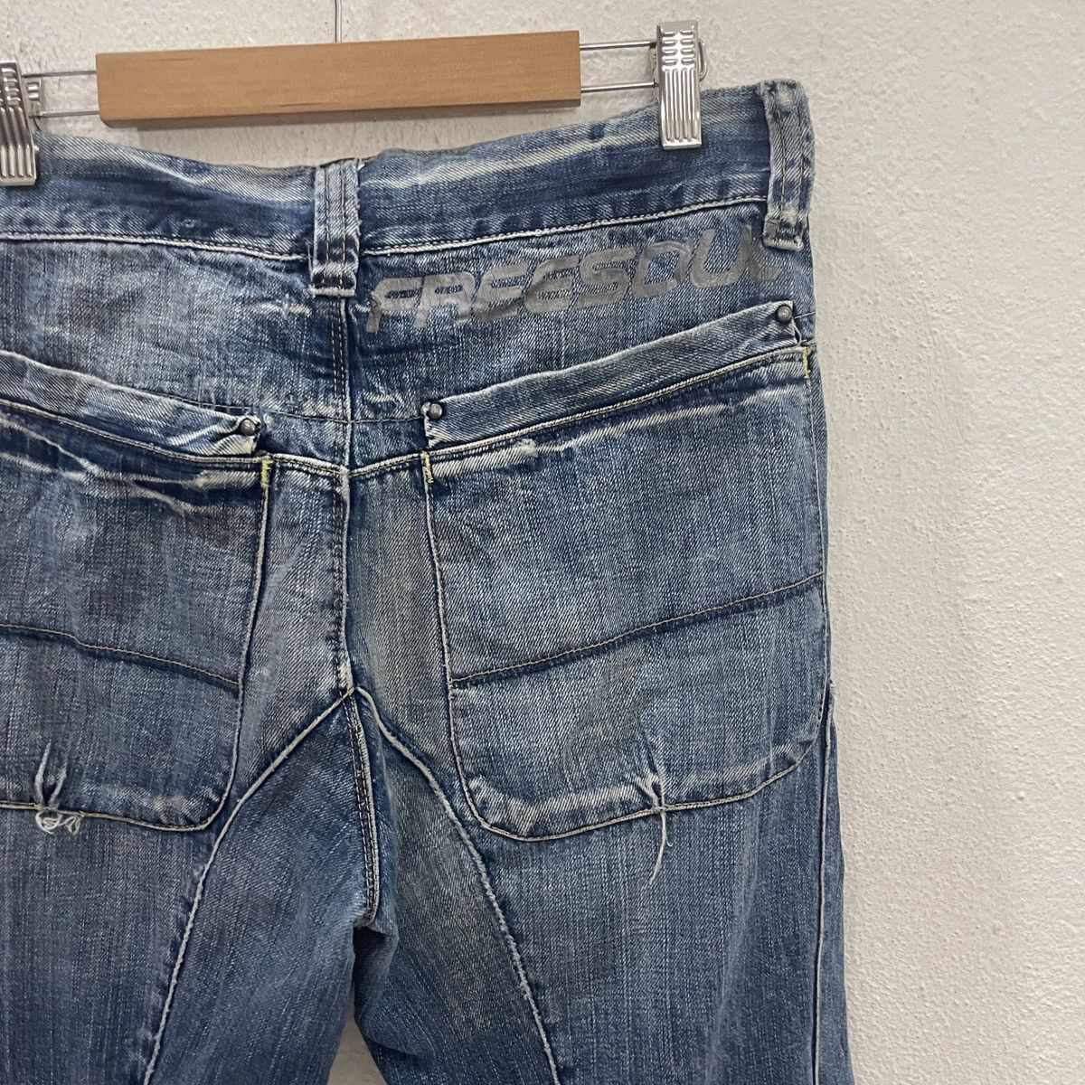 Japanese Brand Vintage Freesoul Tactical Distressed Denim Jeans Size US 32 / EU 48 - 9 Thumbnail
