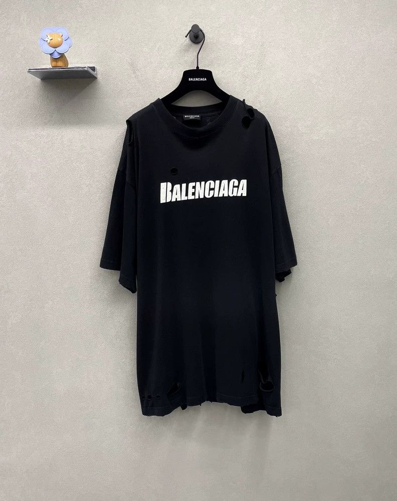 Balenciaga Balenciaga Black Hole Short Sleeve~ Size L Size US L / EU 52-54 / 3 - 1 Thumbnail