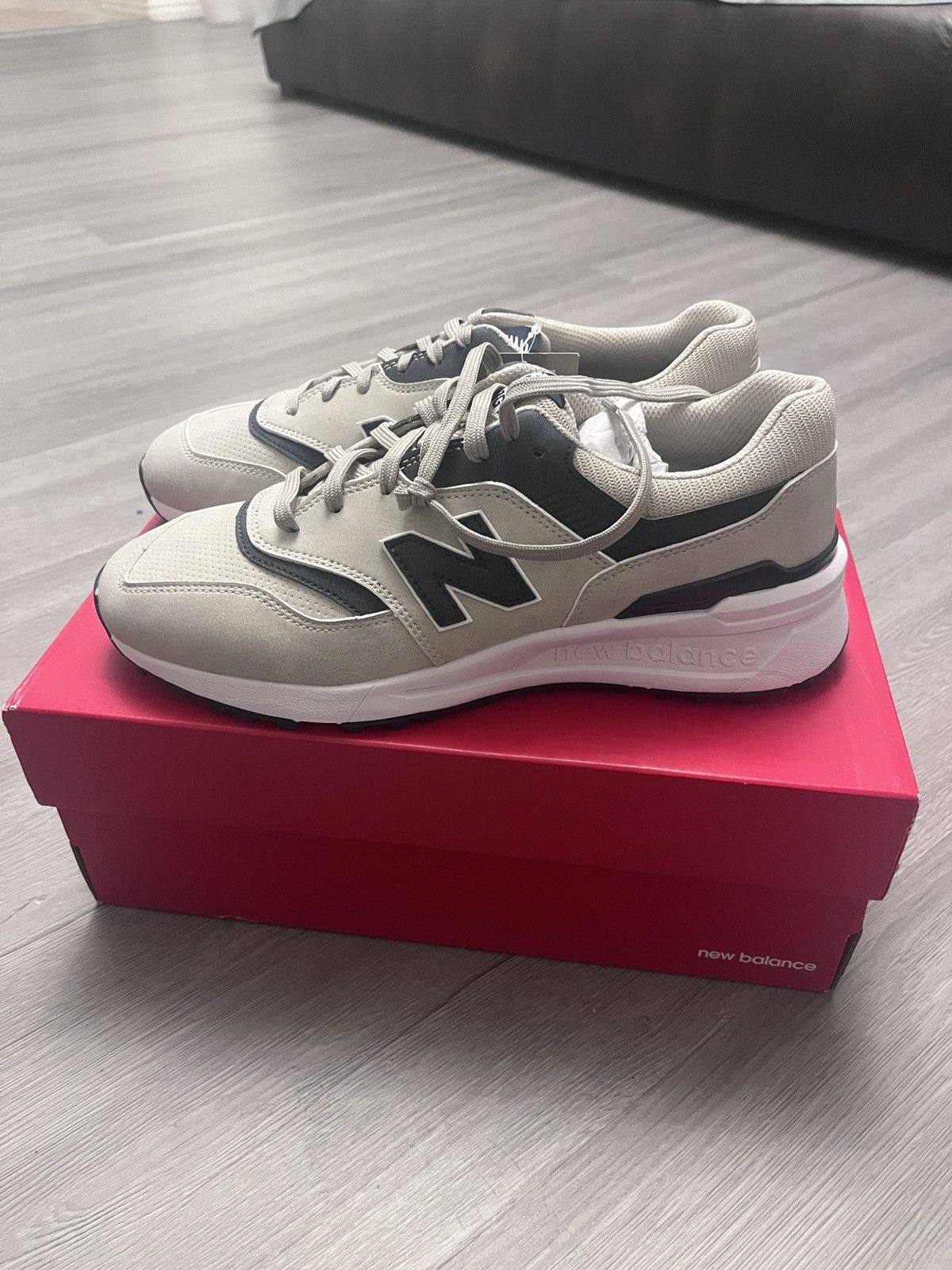 New Balance New Balance 997 Size US 10 / EU 43 - 1 Thumbnail