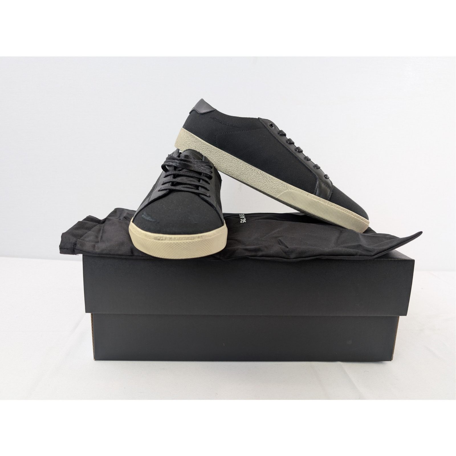 Saint Laurent Paris o1rshd1 SL06 Signa Low Top Sneakers in Black Size US 12 / EU 45 - 18 Thumbnail