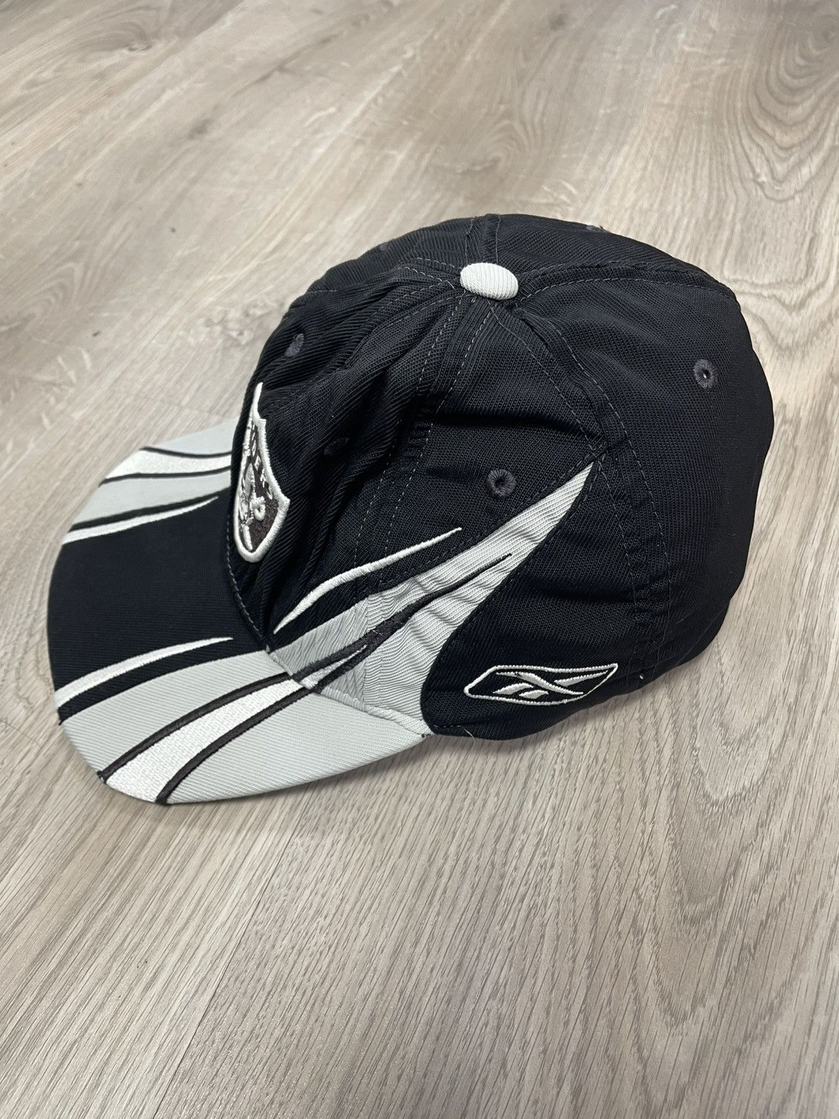 NFL × Reebok Casquette Vintage NFL x Reebok Oakland Raiders Size ONE SIZE - 6 Thumbnail