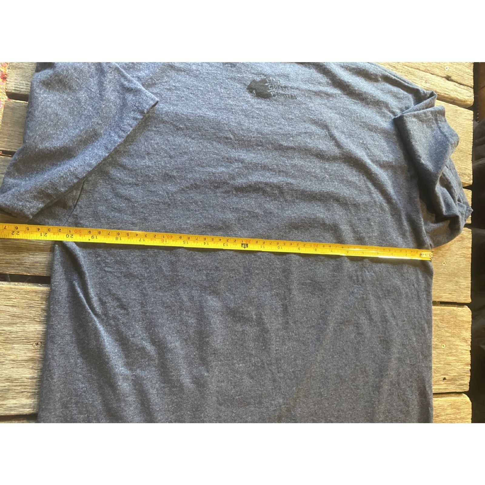 Gildan Mens Large Green Mountain District Music Festival Shirt 2015 Gray L Size US L / EU 52-54 / 3 - 6 Thumbnail