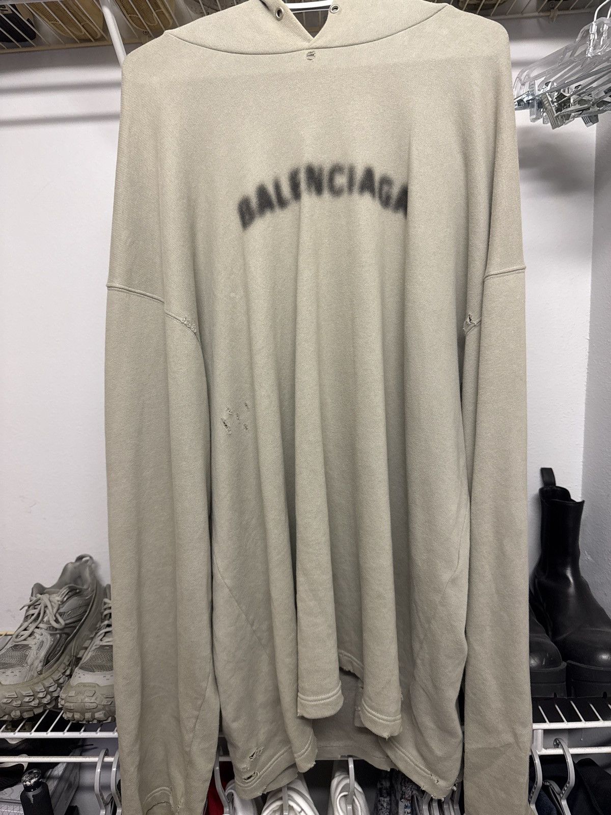 Balenciaga Balenciaga Blurry Logo Oversized Distressed Hoodie Size US M / EU 48-50 / 2 - 1 Thumbnail