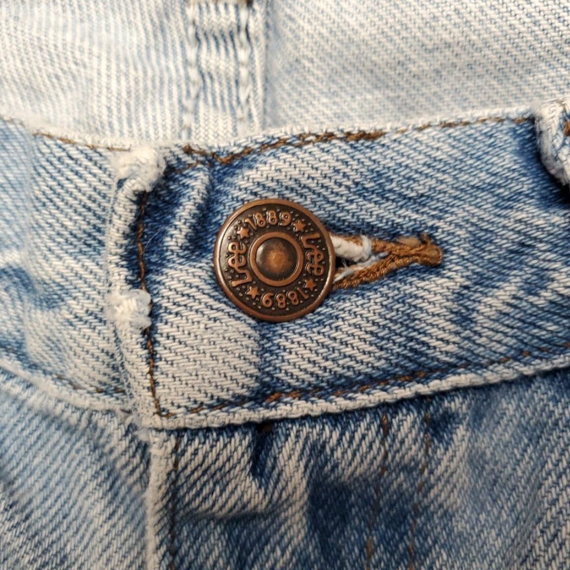 Lee VINTAGE Lee Jeans Mens 30x30 Faded Blue Denim Tapered Leg Baggy Straight 90s 5-Pocket Mens Denim Pants Size US 30 / EU 46 - 5 Thumbnail