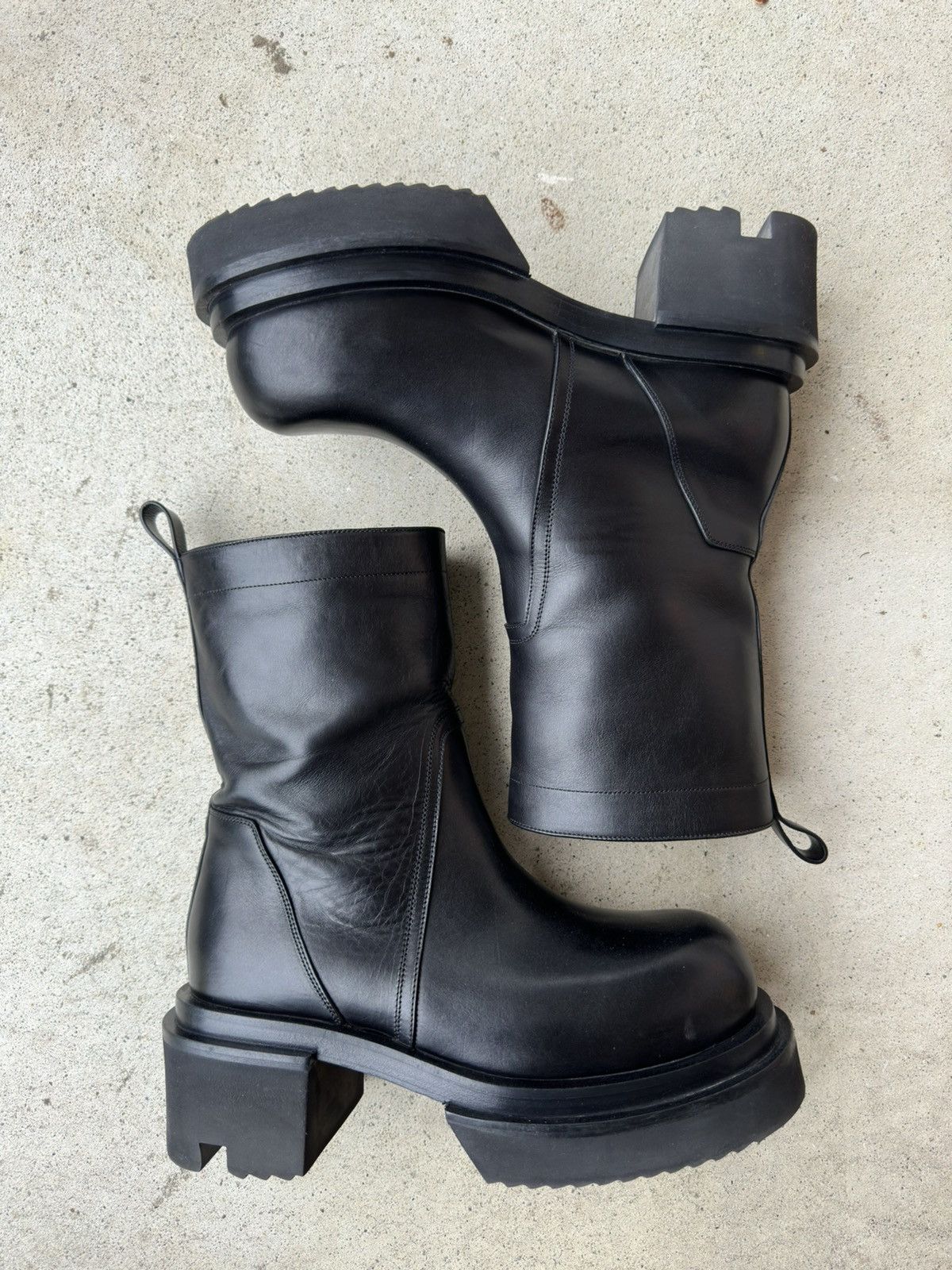 Rick Owens Rick Owens Leather Pull on Bogun Boots in Black | Grailed