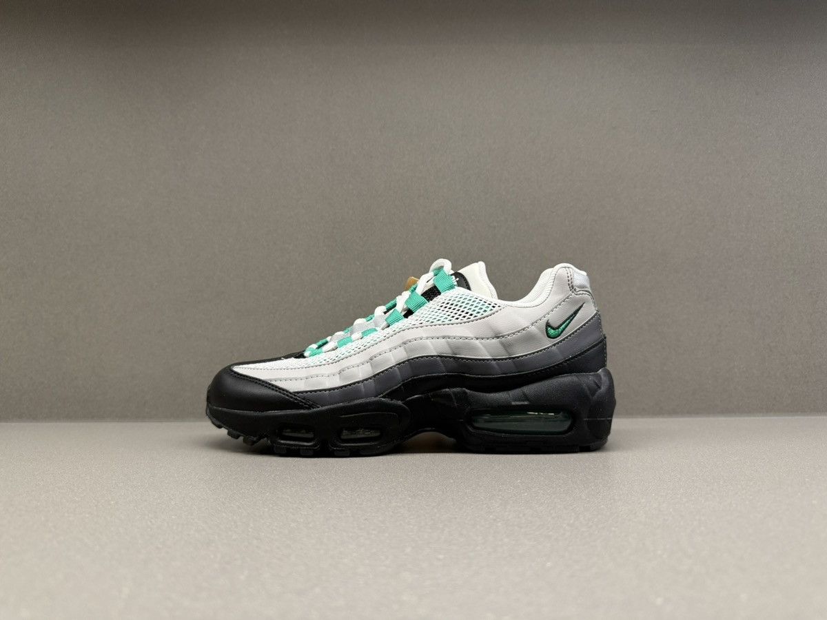 Nike Nike Air Max 95 Black Stadium Green Women’s Size US 7.5 / IT 37.5 - 5 Thumbnail