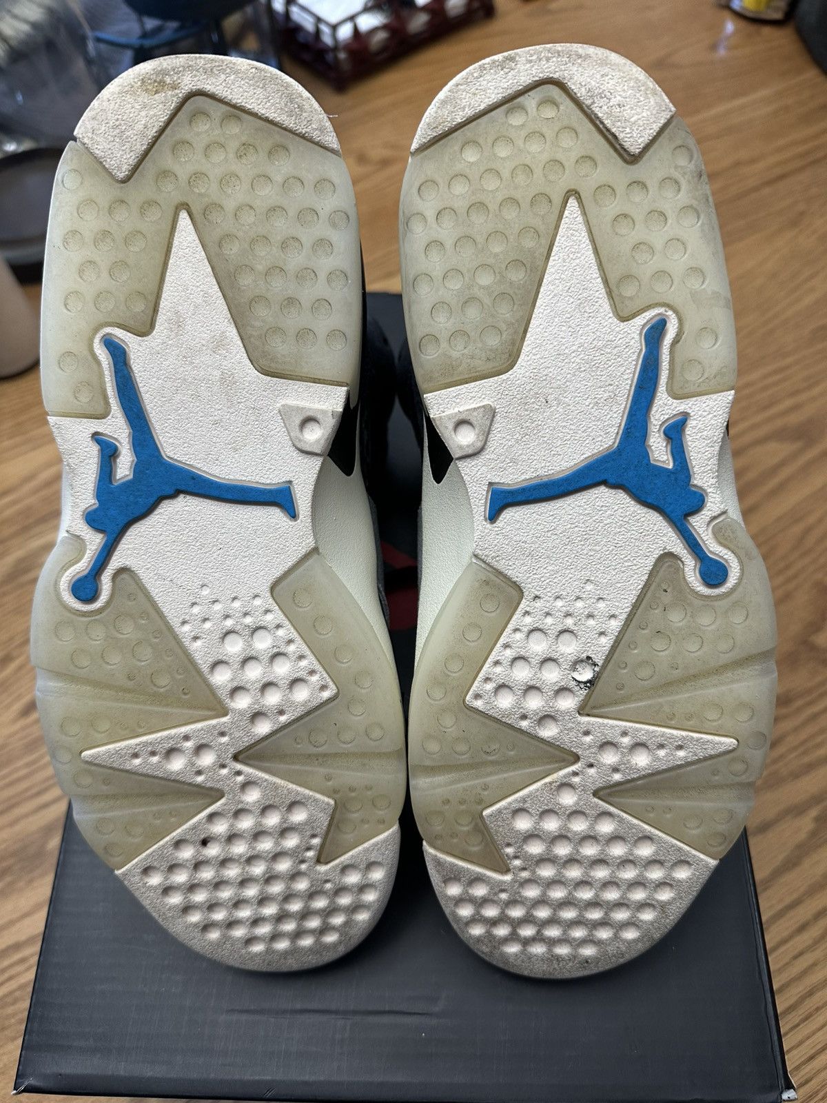 Jordan Brand × Nike Women’s Air Jordan 6 Retro Size US 7 / IT 37 - 7 Thumbnail