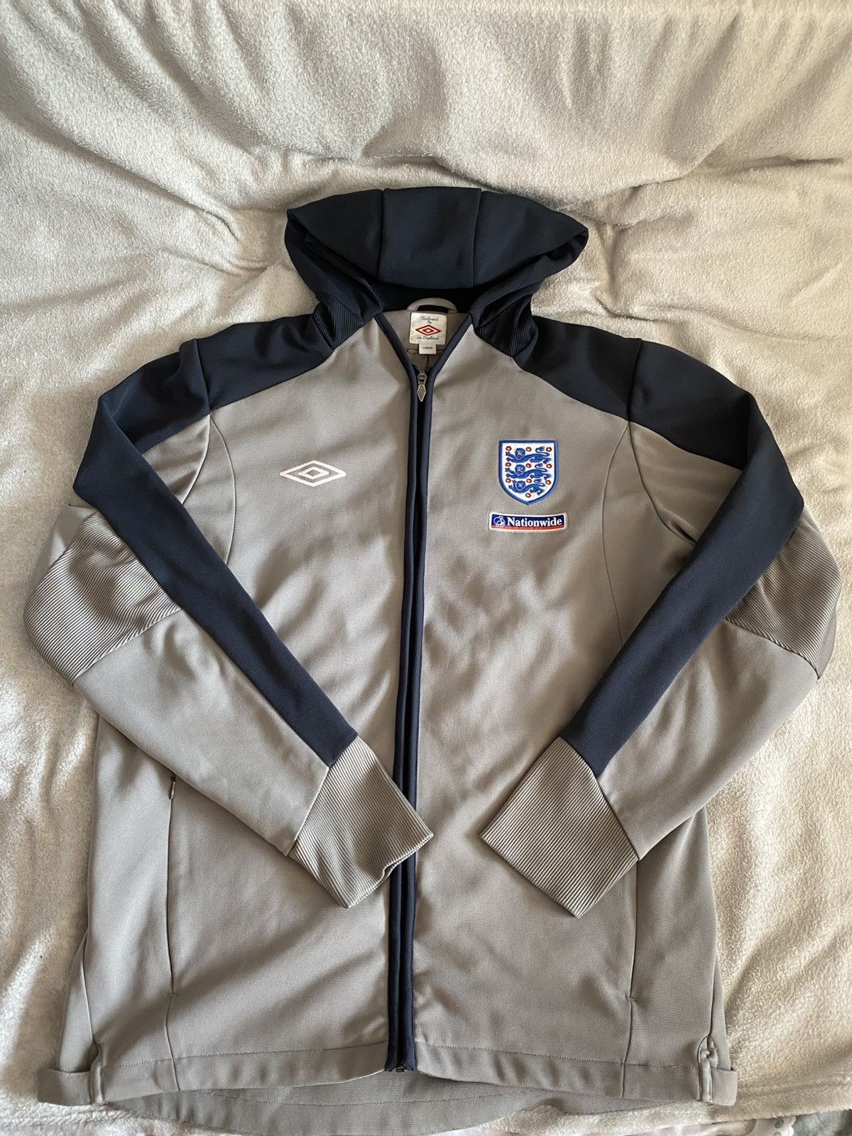 Vintage England 2010-11 Umbro jacket size L Size US L / EU 52-54 / 3 - 1 Thumbnail