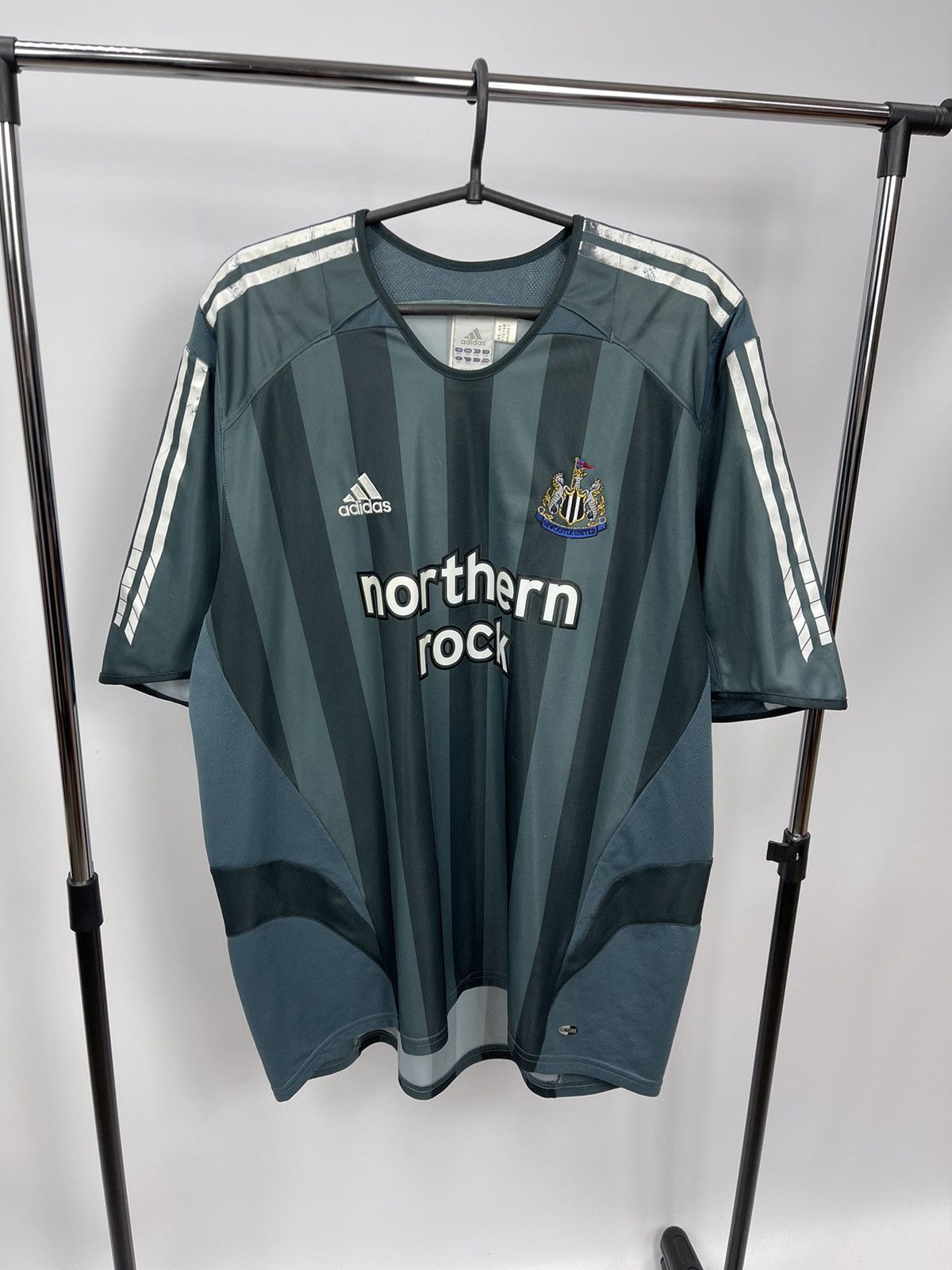 Adidas × Vintage Adidas Newcastle United Jersey 2005/2006 Away Shirt Size XXL Size US XXL / EU 58 / 5 - 1 Thumbnail