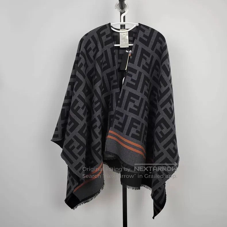 Fendi Fendi size 140*140cm Fully Printed Cape Size ONE SIZE - 1 Thumbnail