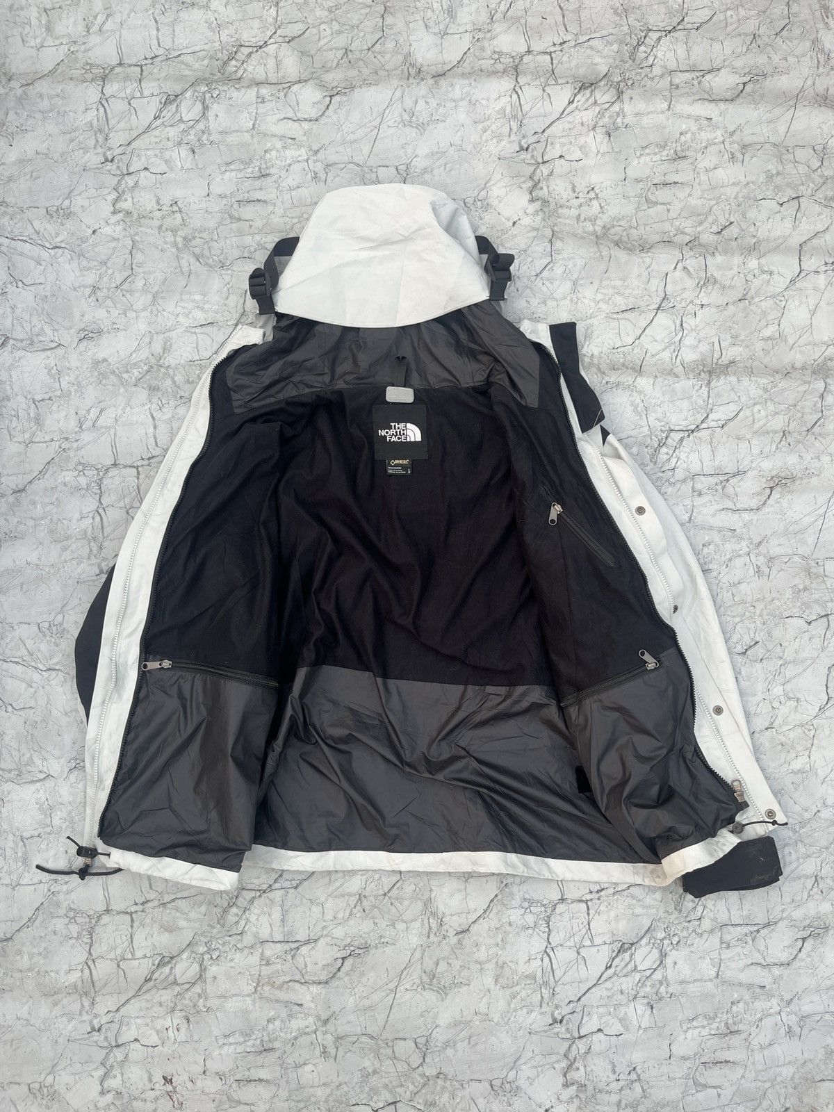 The North Face Vintage The North Face Gore-Tex Mountain Jacket Size US L / EU 52-54 / 3 - 5 Thumbnail
