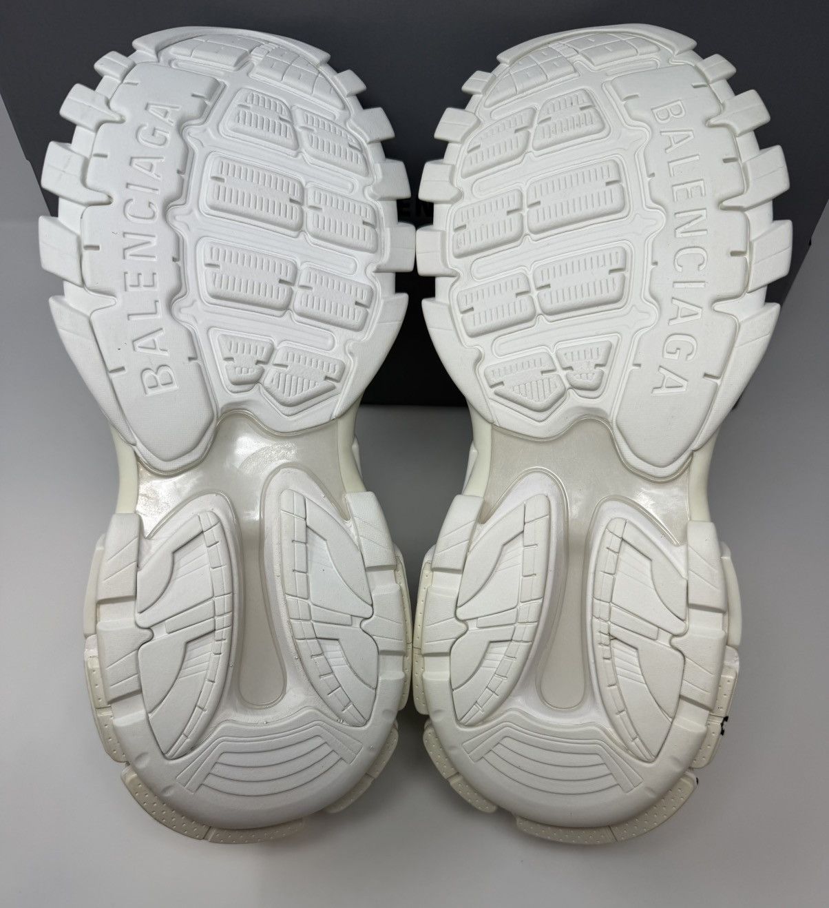 Balenciaga Balenciaga Track Autographed Sneaker White Size US 13 / EU 46 - 6 Thumbnail