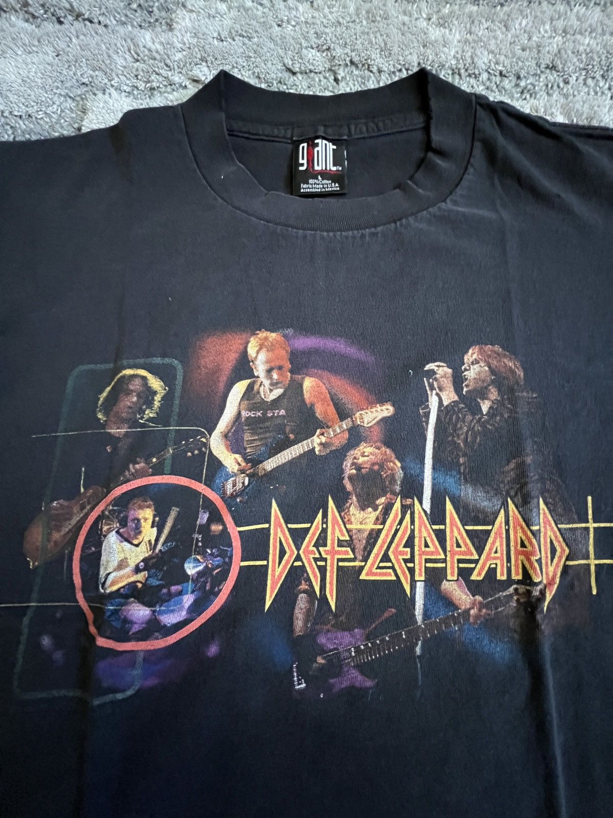 Giant Vintagw def leppard concert t shirt Size US L / EU 52-54 / 3 - 3 Thumbnail