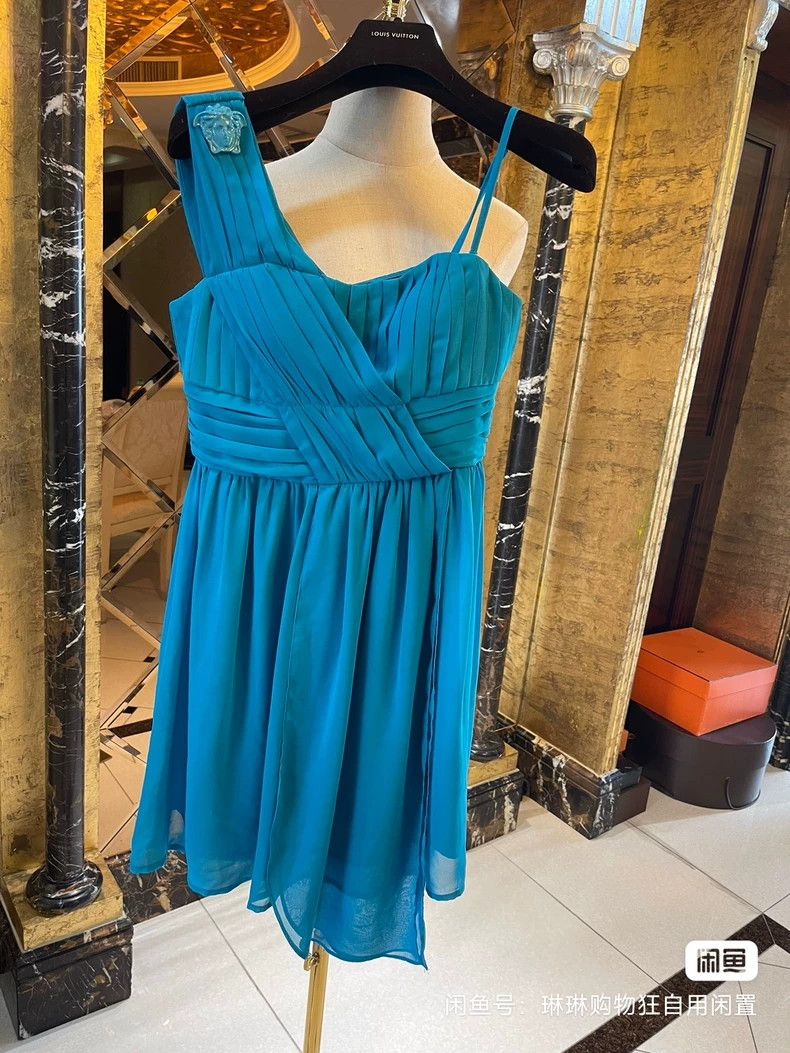 Versace Versace Asymmetrical one-shoulder Medusa dress dress Size M / US 6-8 / IT 42-44 - 2 Thumbnail