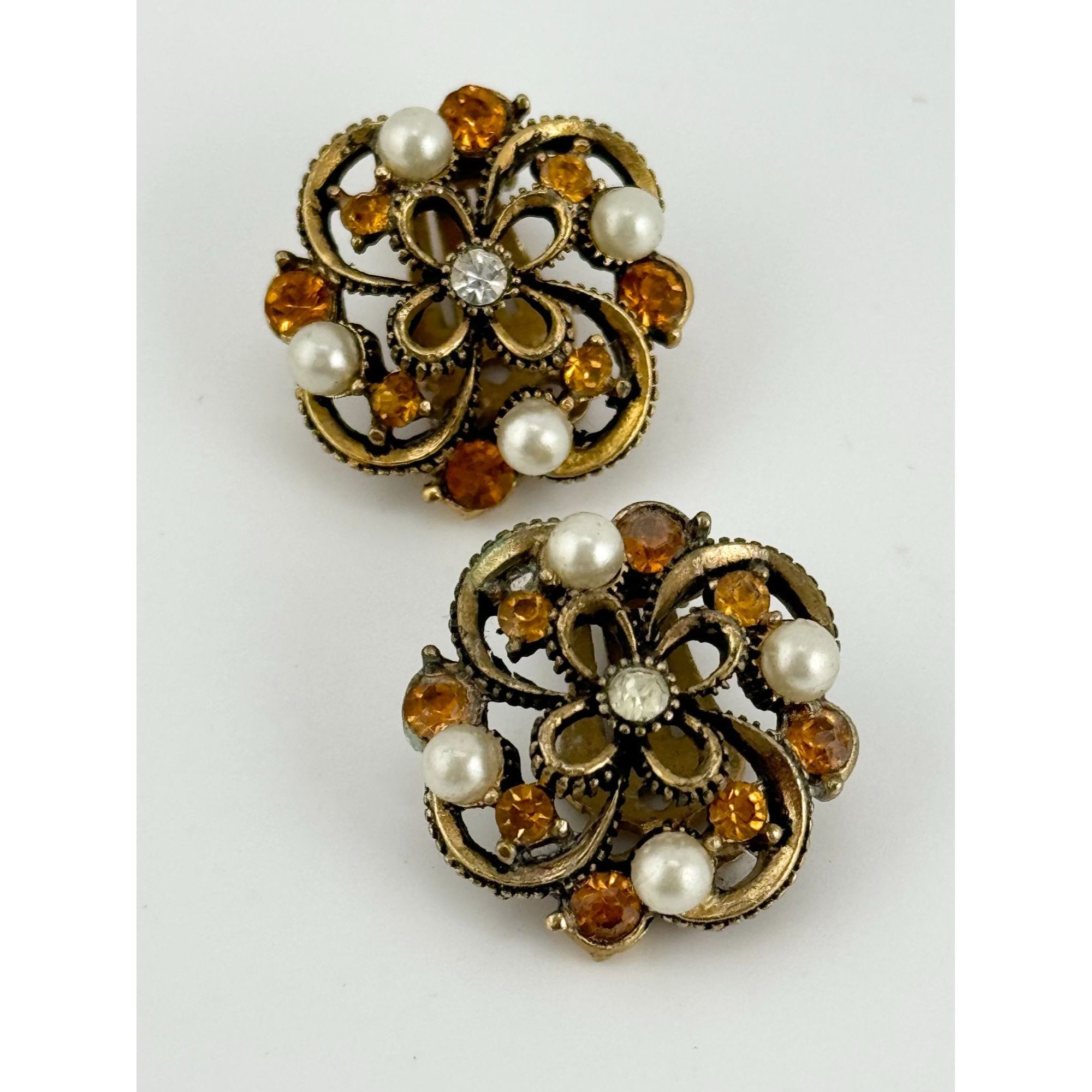 Vintage Vintage Lisner Rhinestone Earrings Size ONE SIZE - 1 Thumbnail