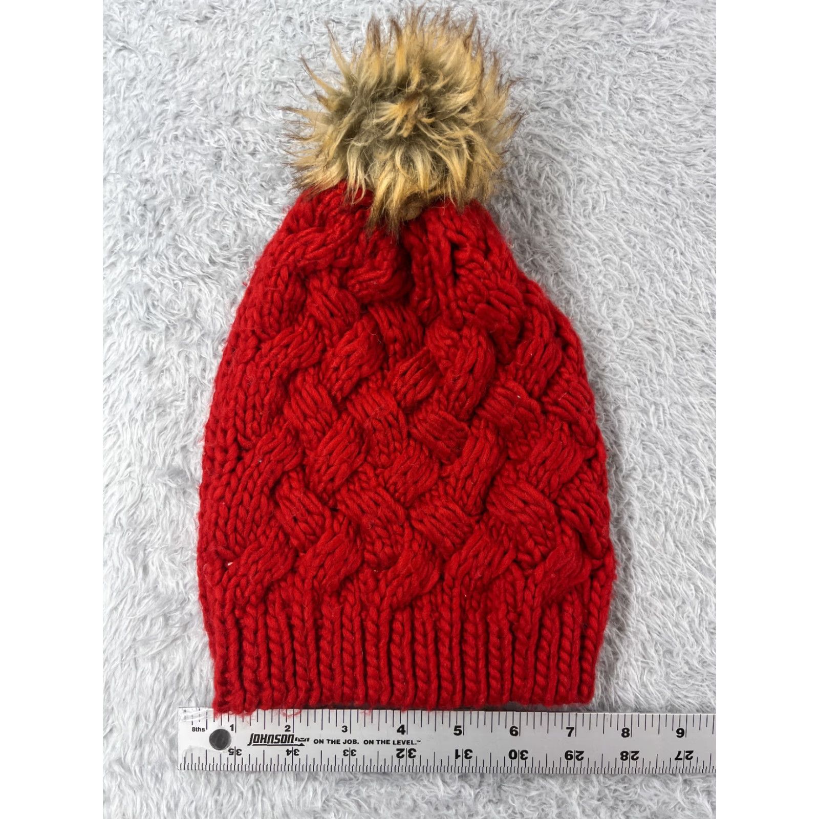 Vintage Berkshire Fashions Beanie One Size Red Knit Acrylic Blend Faux Fur Pom Toque Weave Outdoor Ski Womens Size ONE SIZE - 4 Thumbnail