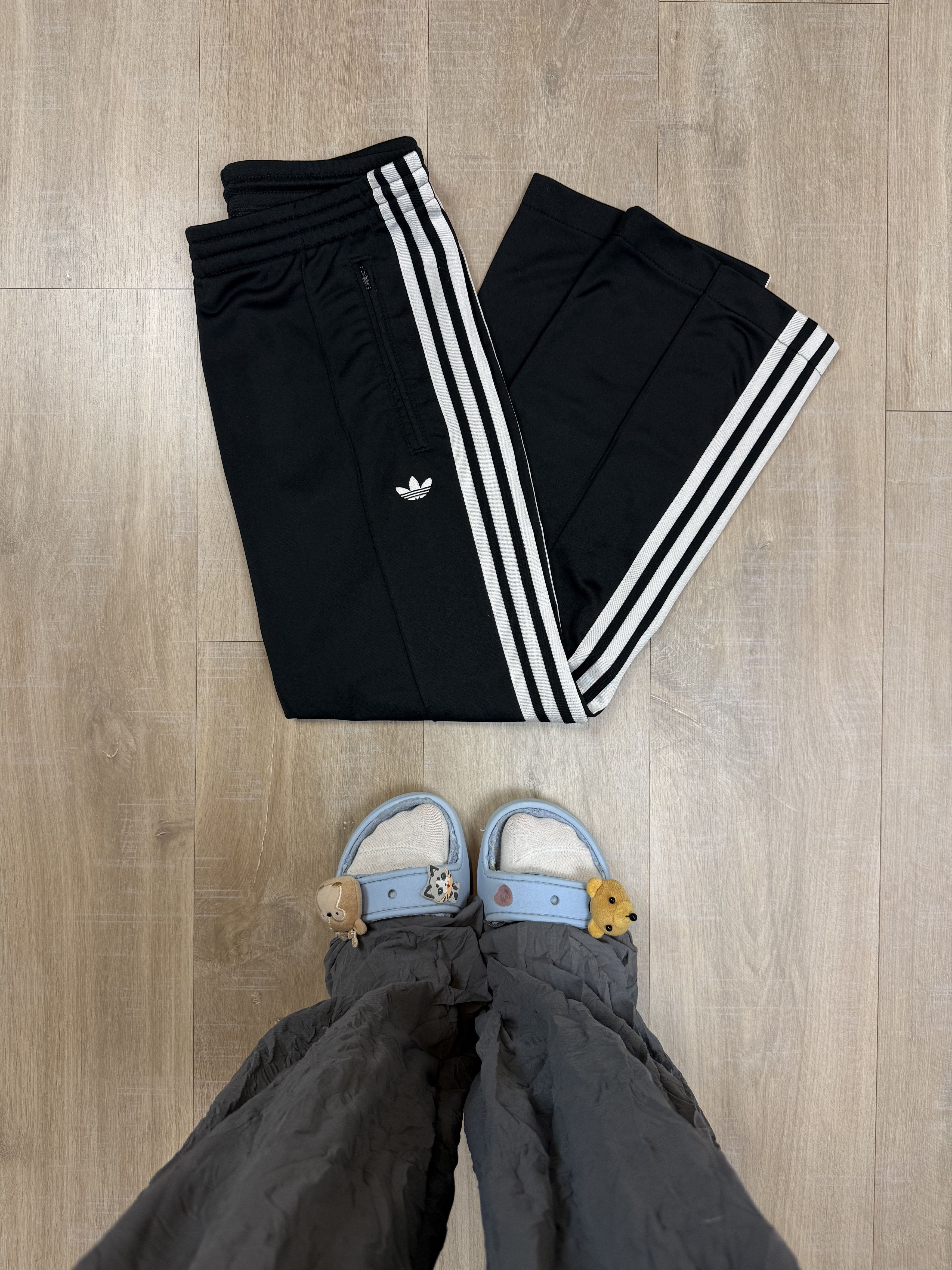 Adidas Vintage Adidas Originals Logo Track Pants Stripes Women's Size 34" / US 12 / IT 48 - 1 Thumbnail