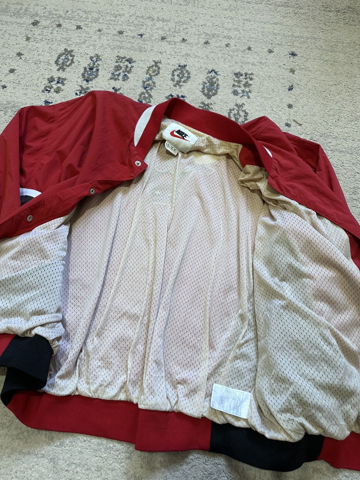 NBA × Nike Vintage Nike 1998 Chicago bulls Warm Up jacket Size US XL / EU 56 / 4 - 7 Thumbnail