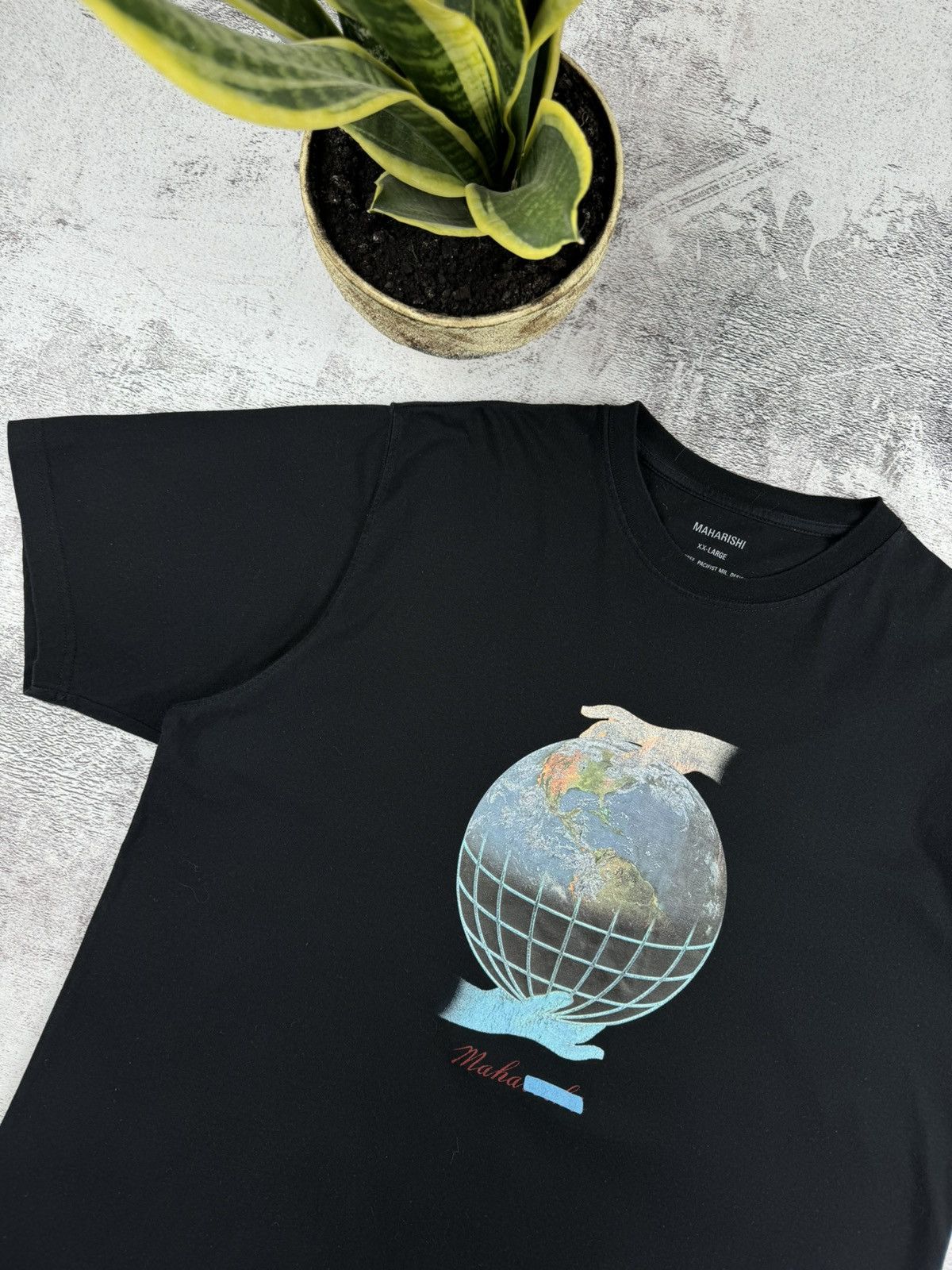 Maharishi Maharishi World Globe Logo Black Japanese Brand T Shirt Size US XXL / EU 58 / 5 - 5 Thumbnail