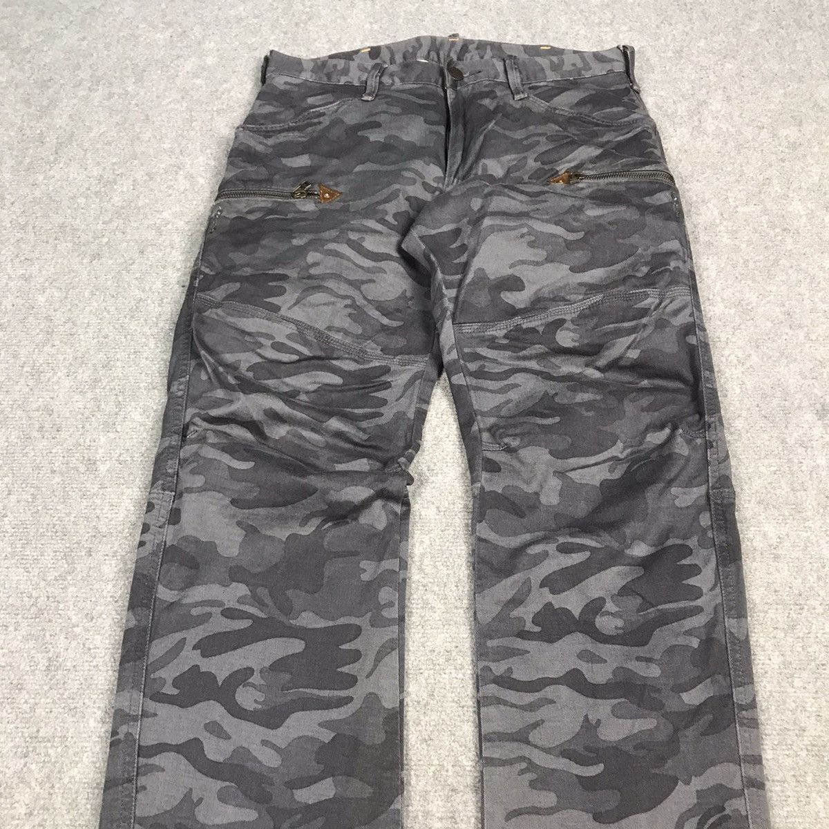 Designer × Japanese Brand Edwin cargo Camo design pants Size US 31 - 3 Thumbnail