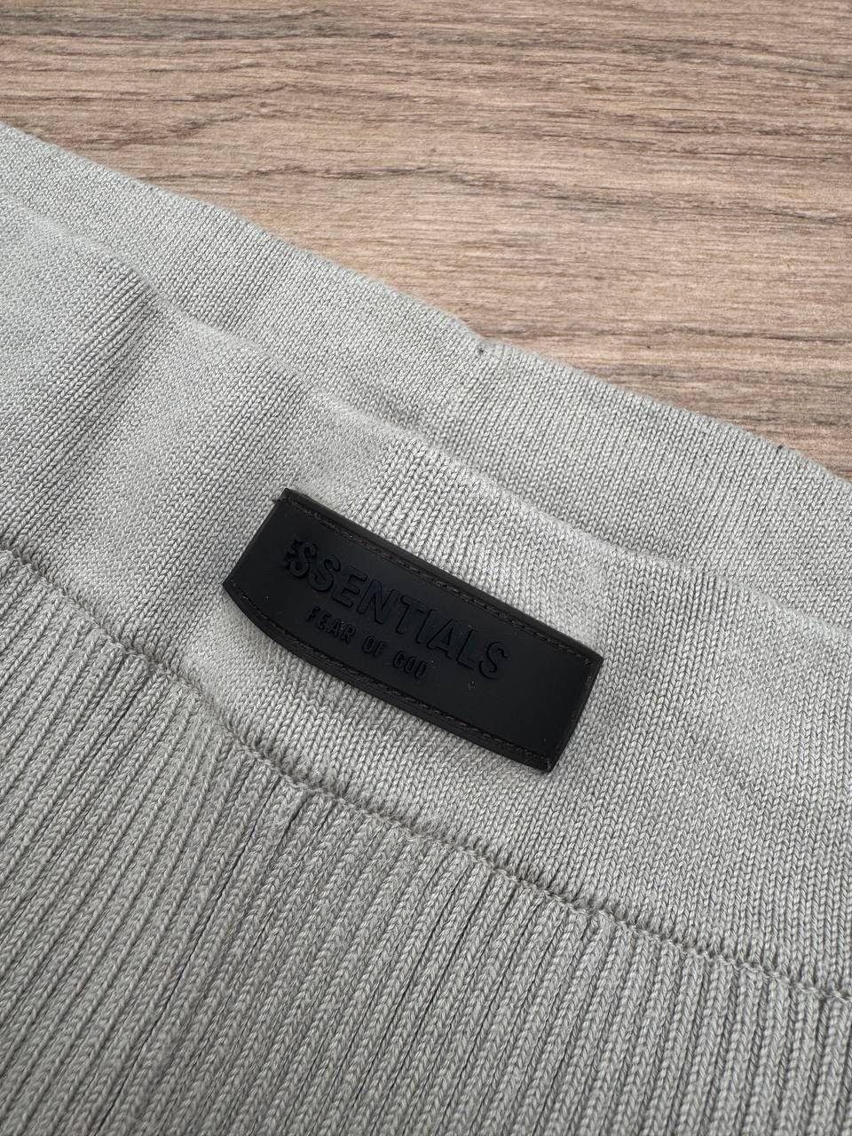 Fear of God Essentials Fear of God Beige Rib Leggings Rib knit FW25 Size 34" / US 12 / IT 48 - 8 Thumbnail
