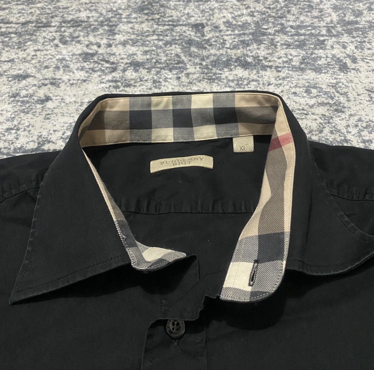 Burberry Burberry luxury shirt button up with pattern on cufs Size US XL / EU 56 / 4 - 8 Thumbnail
