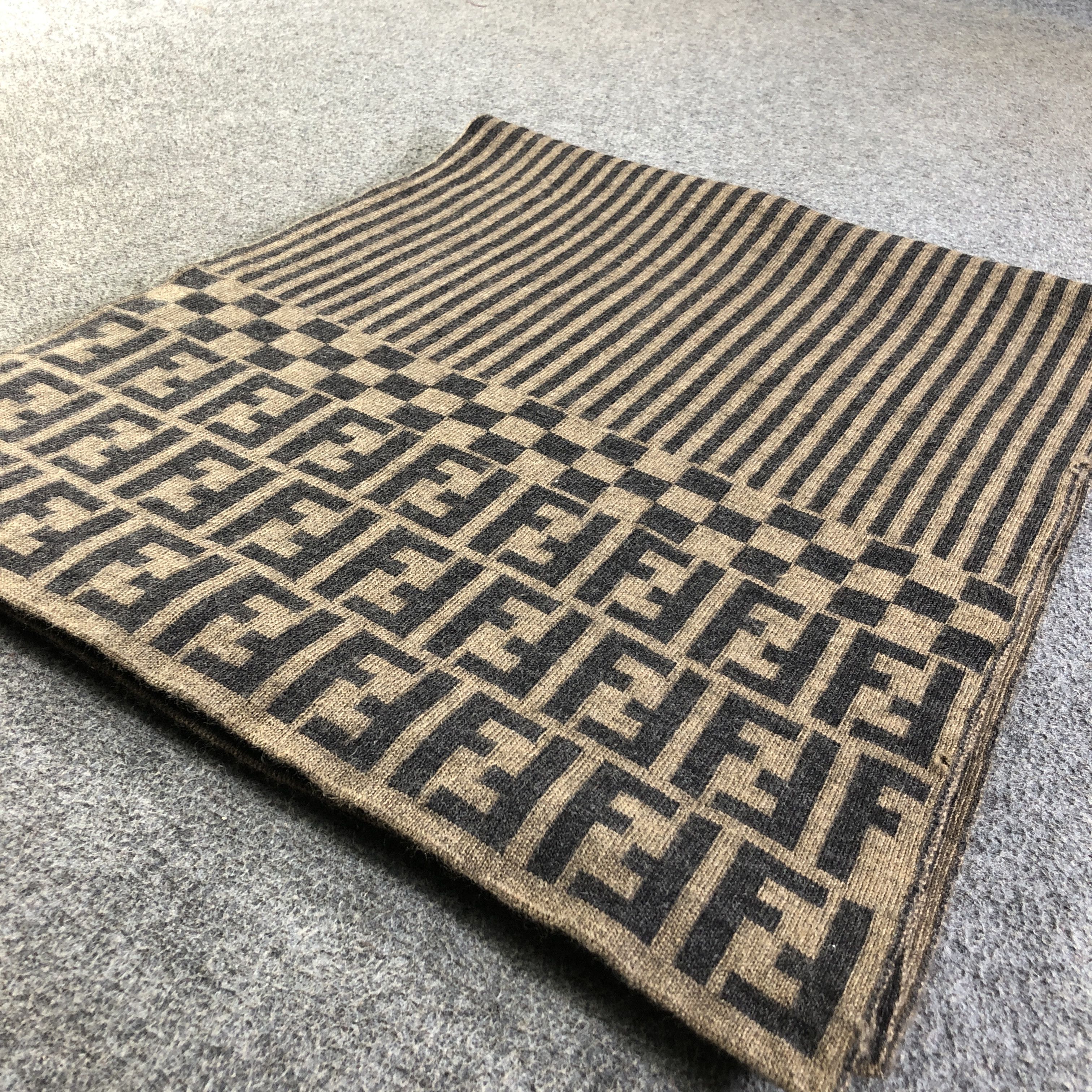 Fendi Fendi Monogram Wool Scarf Muffler V2674 Size ONE SIZE - 3 Thumbnail
