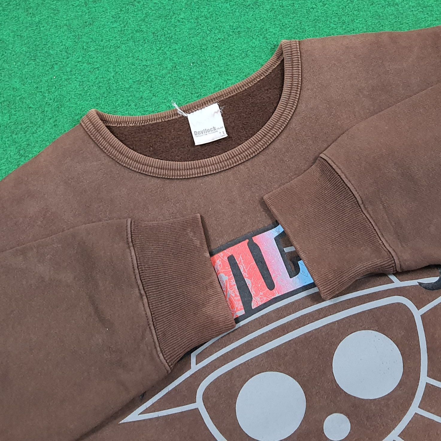 Devilock Vintage Anime One Piece Straw Hat Pirates Sweatshirt C295N13 Size US M / EU 48-50 / 2 - 5 Thumbnail