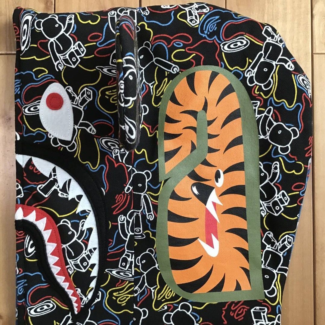 Bape × Medicom Toy BAPE × Medicom Toy BE@R Shark full zip hoodie a bathing ape Size US L / EU 52-54 / 3 - 5 Thumbnail