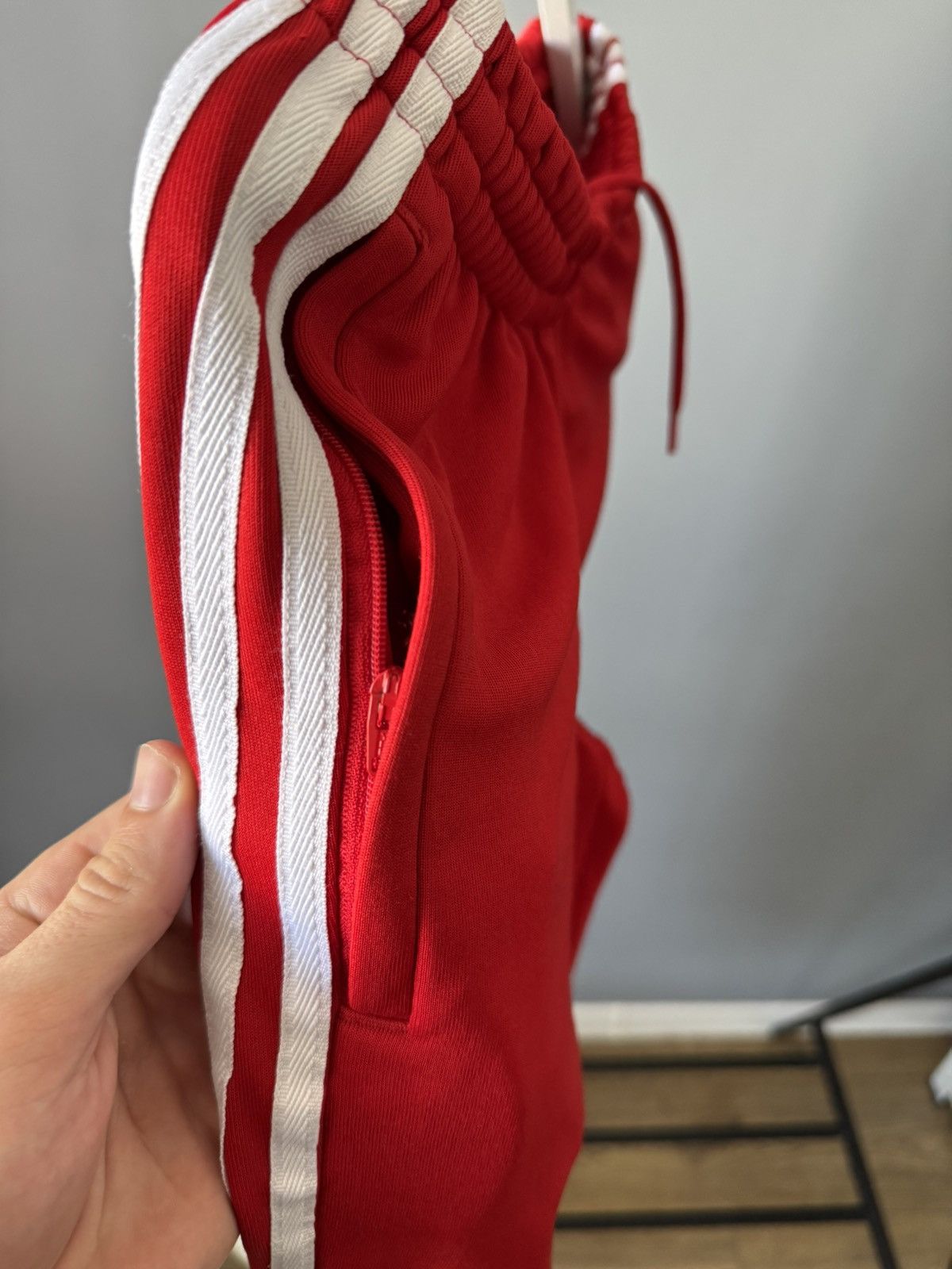 Adidas Adidas original jogger red Size US 32 / EU 48 - 4 Thumbnail