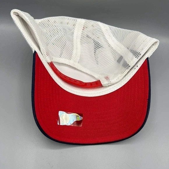 Other Wisconsin Badgers Trucker Hat Embroidered Fanatics Snap Back Size ONE SIZE - 3 Thumbnail