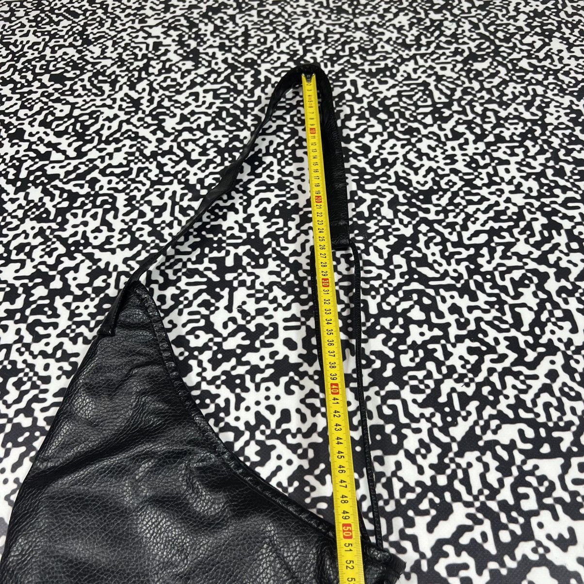 Japanese Brand Vintage Y2K Japanese Crossbody Bag Opium Style Size ONE SIZE - 15 Thumbnail