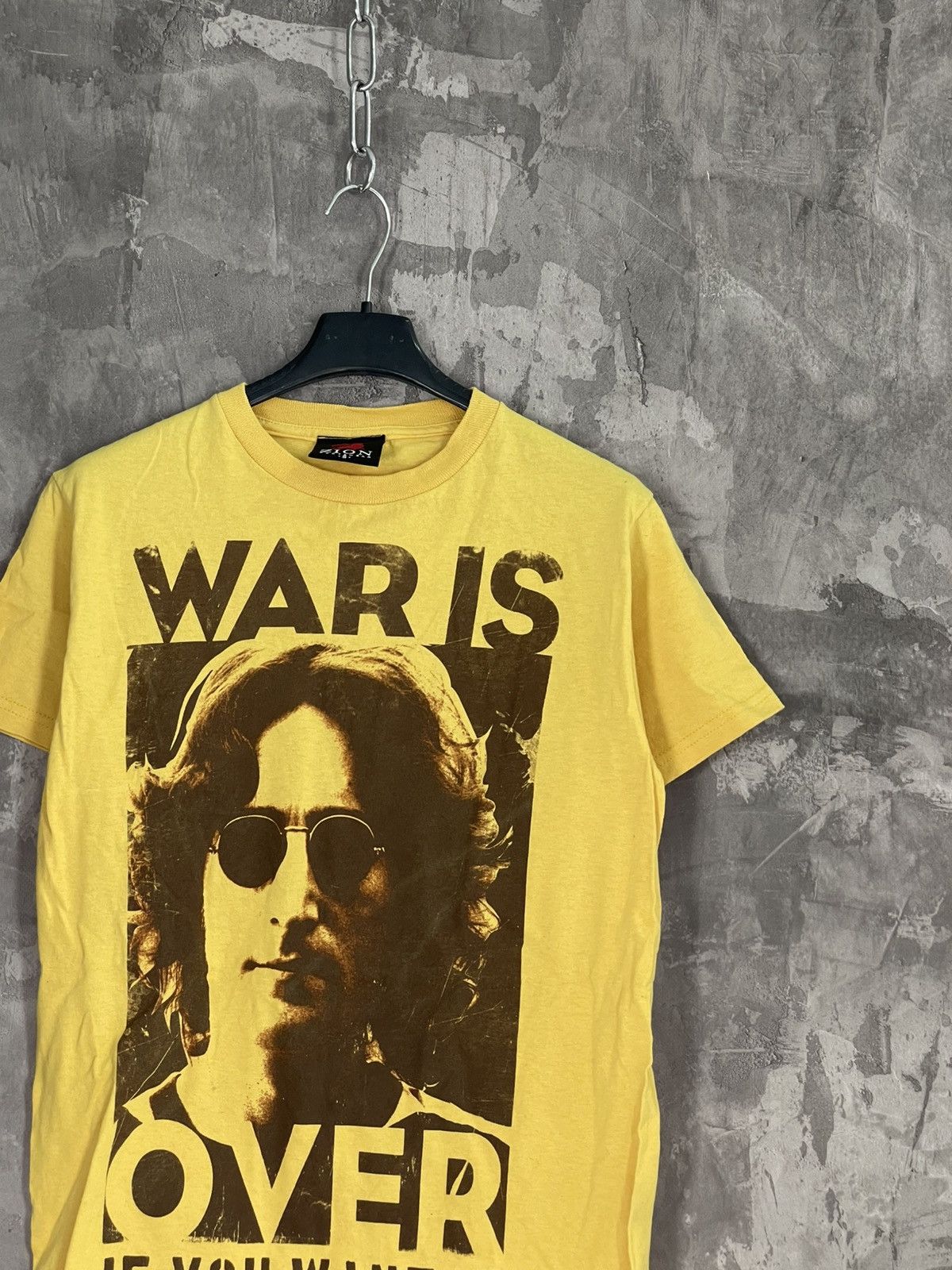 Band Tees John Lennon Vintage 90s T shirt by Ziion Size US S / EU 44-46 / 1 - 4 Thumbnail