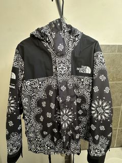 Supreme tnf hotsell bandana jacket