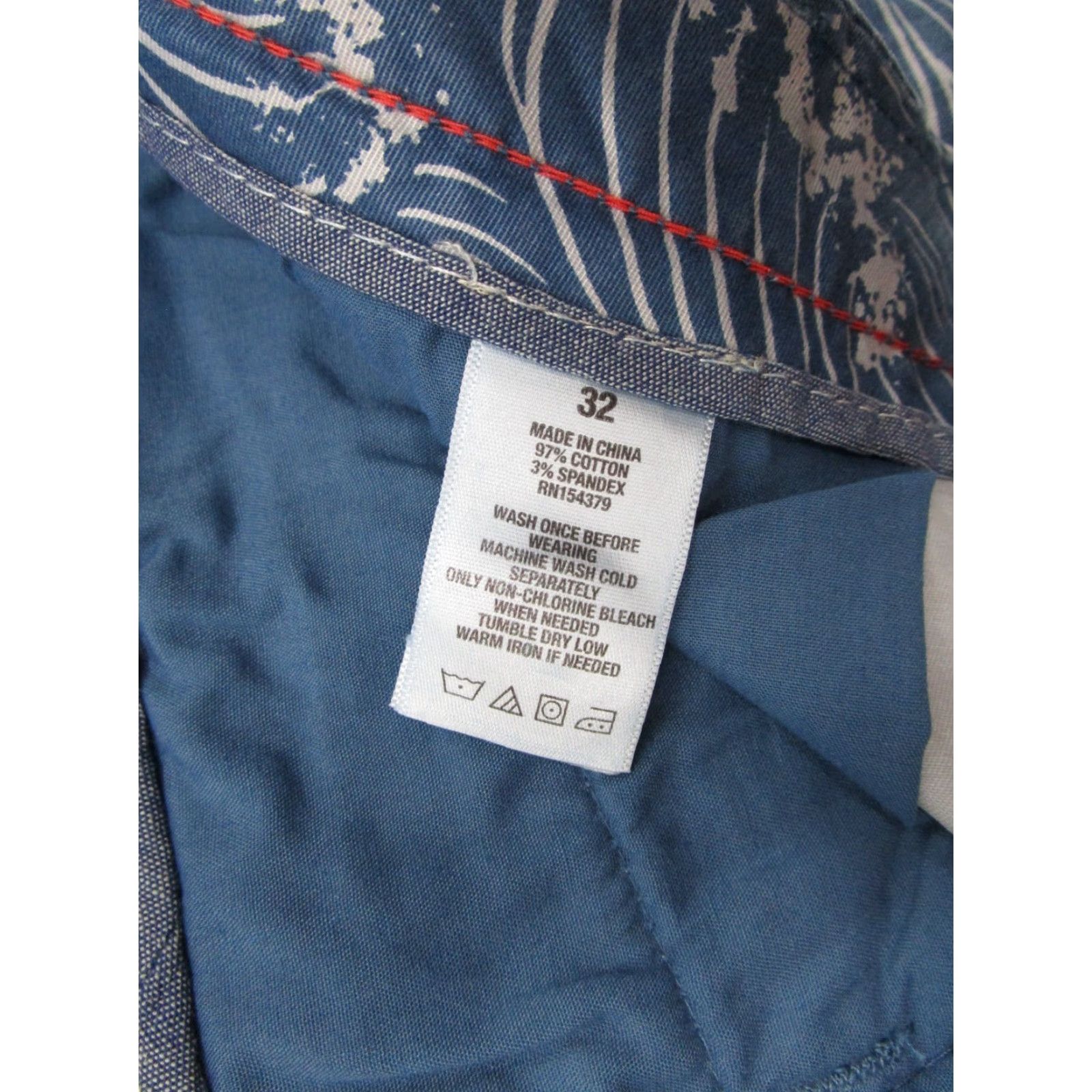 Vintage Aéropostale Men Blue Waves Geometric Chino Outdoors Shorts Beach Size 32 Men Size US 32 / EU 48 - 3 Thumbnail