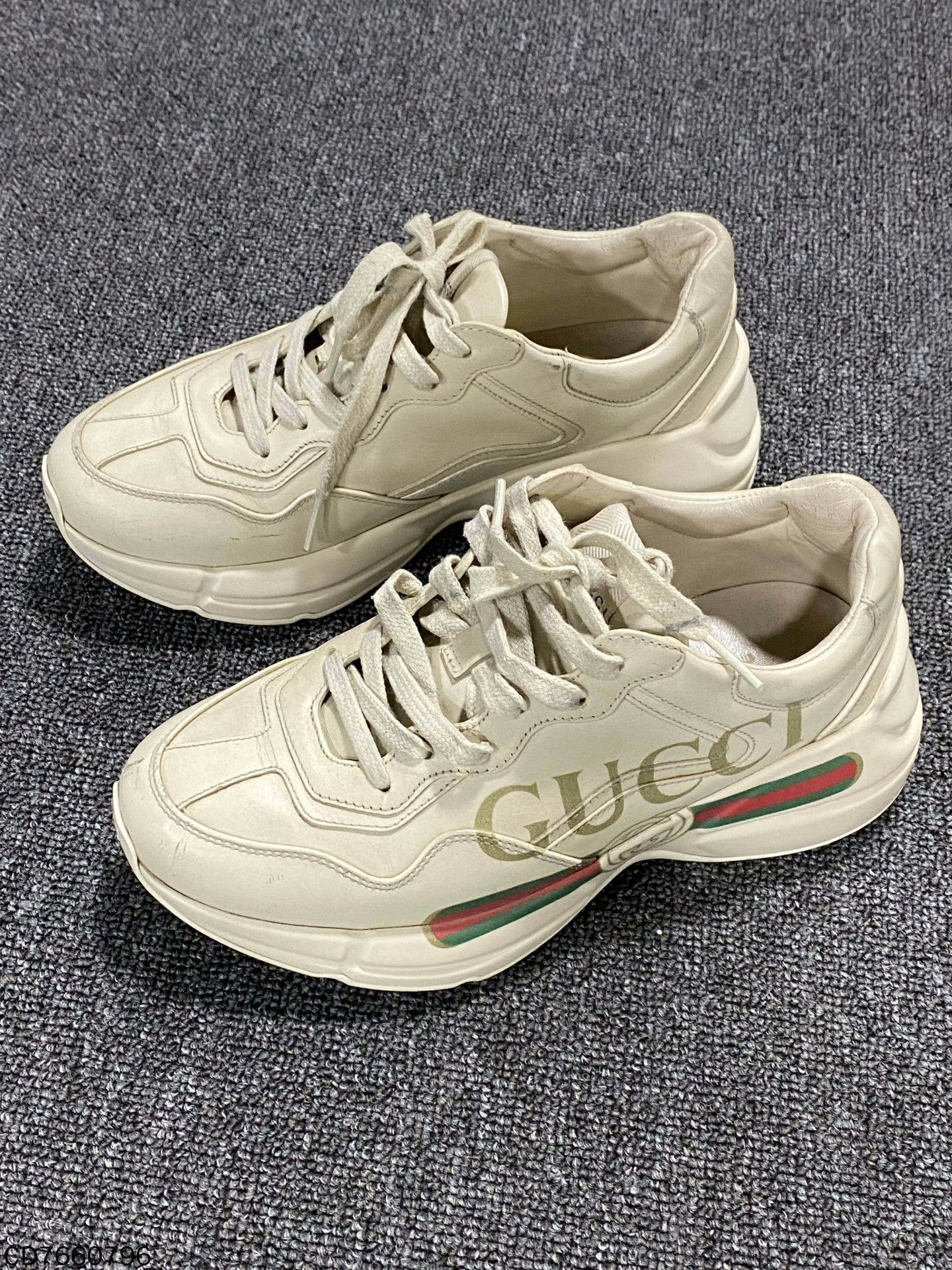 Gucci Gucci Retro Lowtop Sneakers us_6 Women Size US 6 / IT 36 - 1 Thumbnail