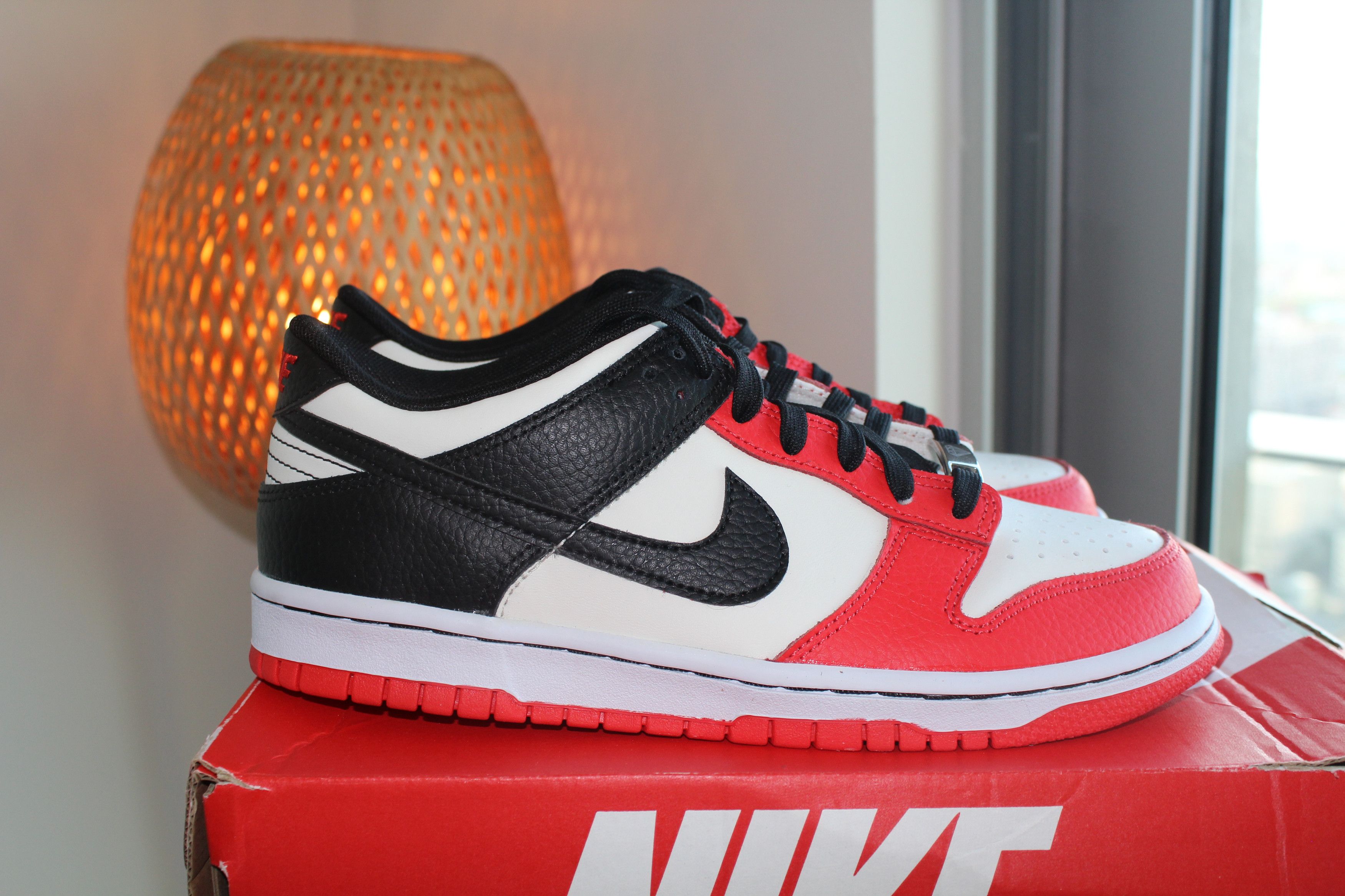Nike Nike Dunk Low EMB NBA 75th Anniversary Chicago GS 6.5Y/8W Size US 8 / IT 38 - 2 Thumbnail