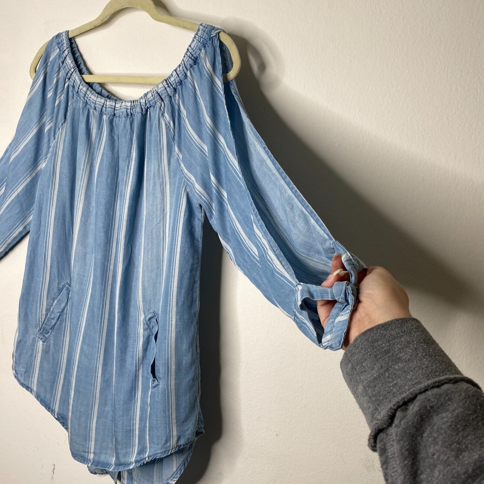 Other Billy T Blue White Stripe Linen Off Shoulder Tie-Sleeve Top Size XS / US 0-2 / IT 36-38 - 5 Thumbnail