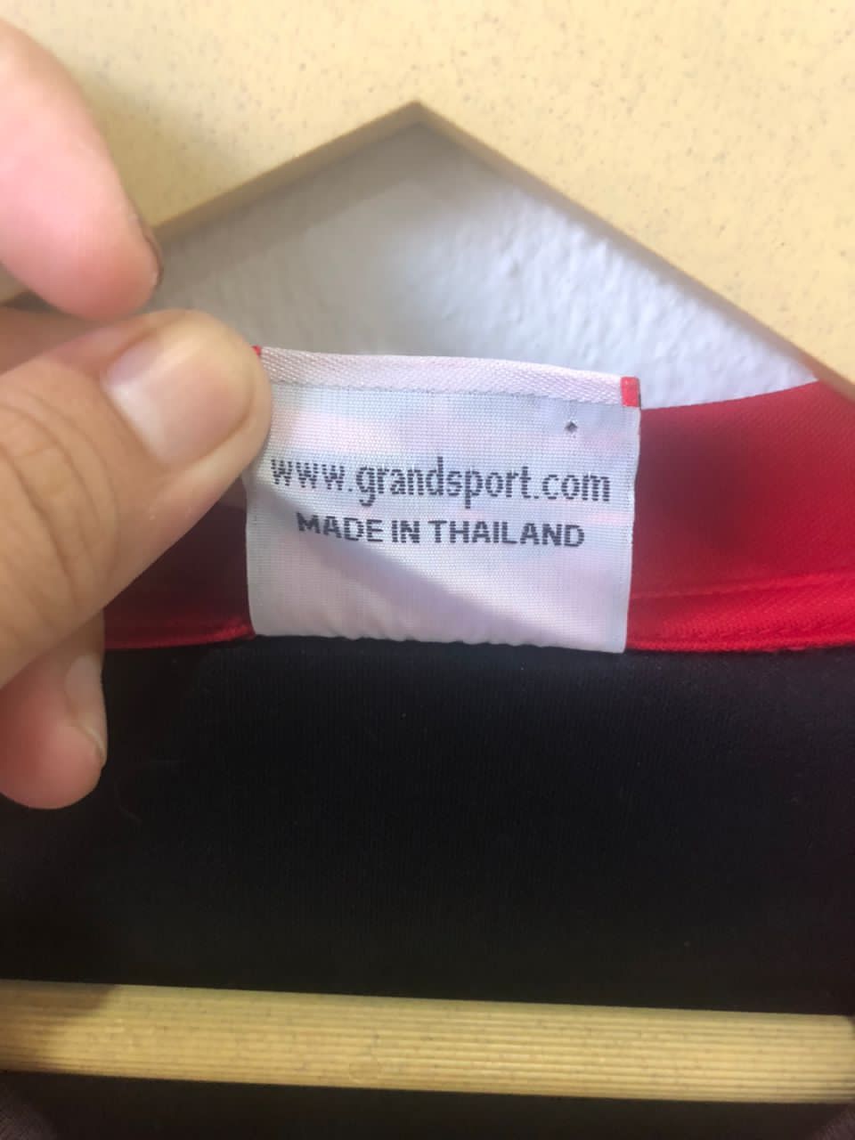 Other R.Fowler 2011 Muangthong United Home Shirt #9 Size US S / EU 44-46 / 1 - 9 Thumbnail