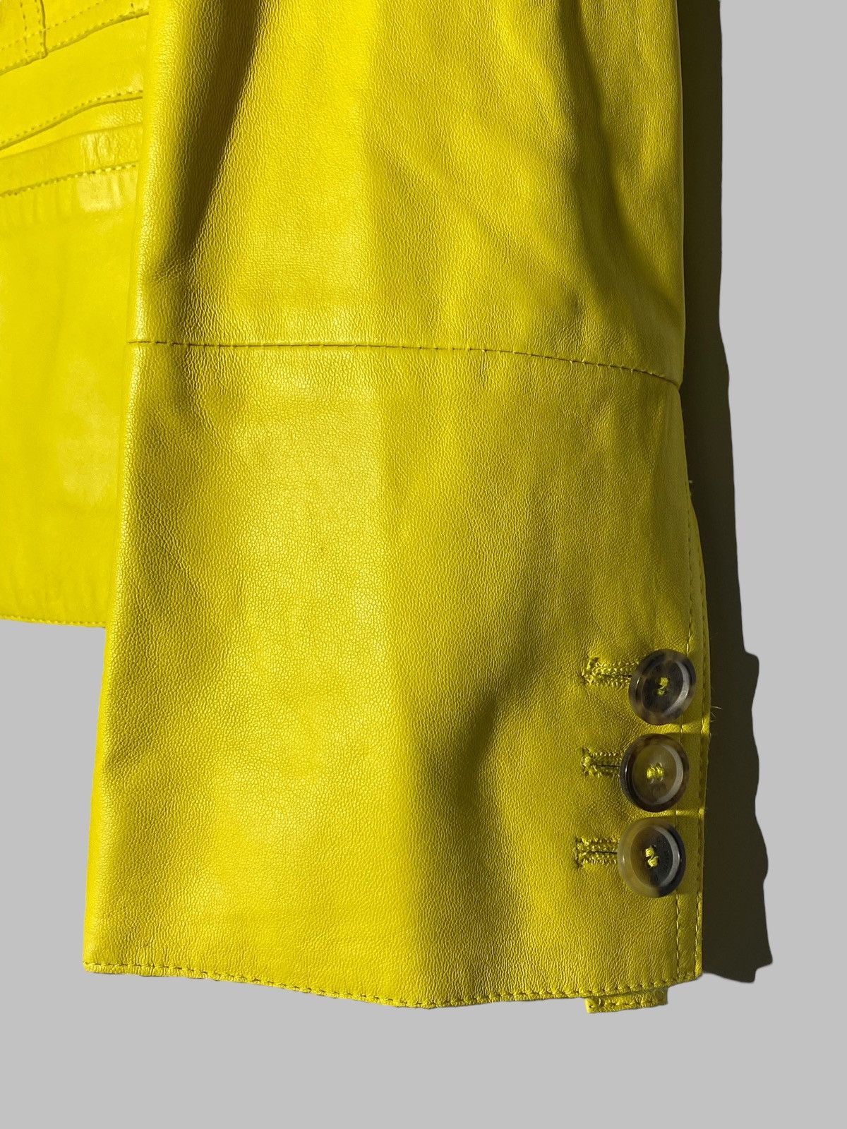 Burberry Vintage Burberry London Yellow Women’s Leather Jacket Size M / US 6-8 / IT 42-44 - 12 Thumbnail