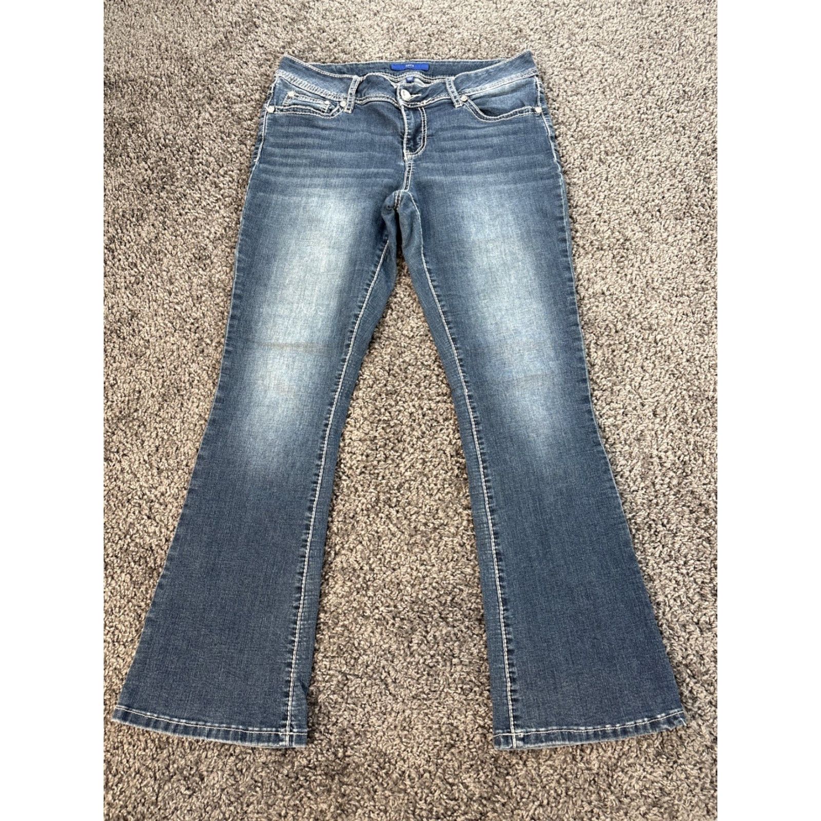Apt. 9 VINTAGE Apt 9 Jeans Bootcut Womens 12 Med Wash Rhinestone Low Rise Wings Y2K Size 34" / US 12 / IT 48 - 3 Thumbnail