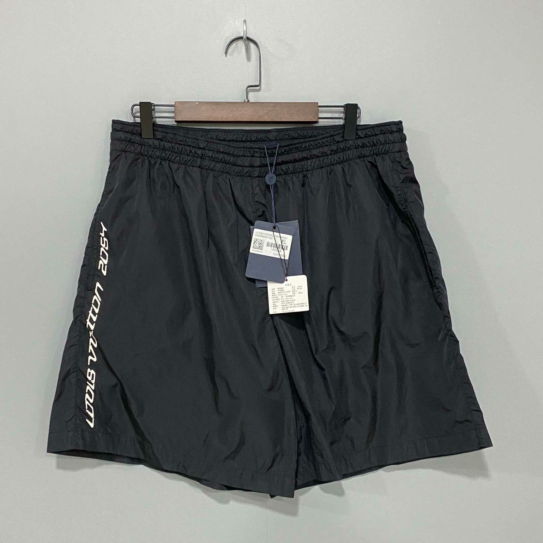 Louis Vuitton Louis Vuitton Retro Printed Shorts 36 Men Size US 36 / EU 52 - 1 Thumbnail