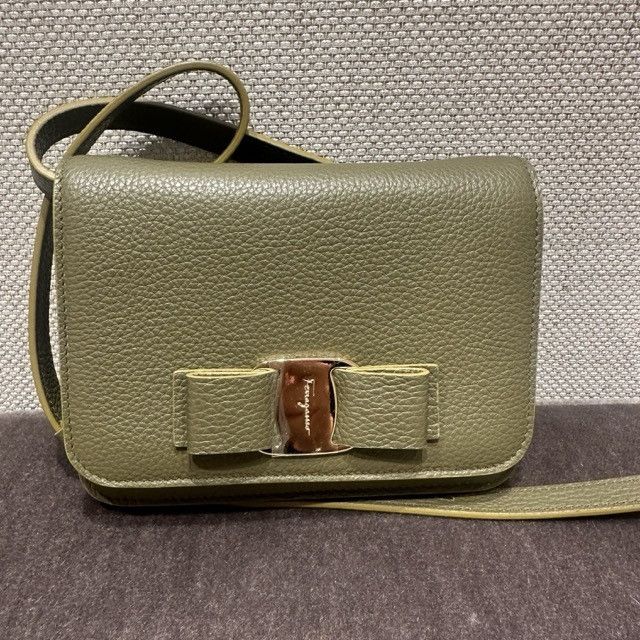 Salvatore Ferragamo o1s1rm0325 Size: OS / Bag in Green Size ONE SIZE - 1 Thumbnail